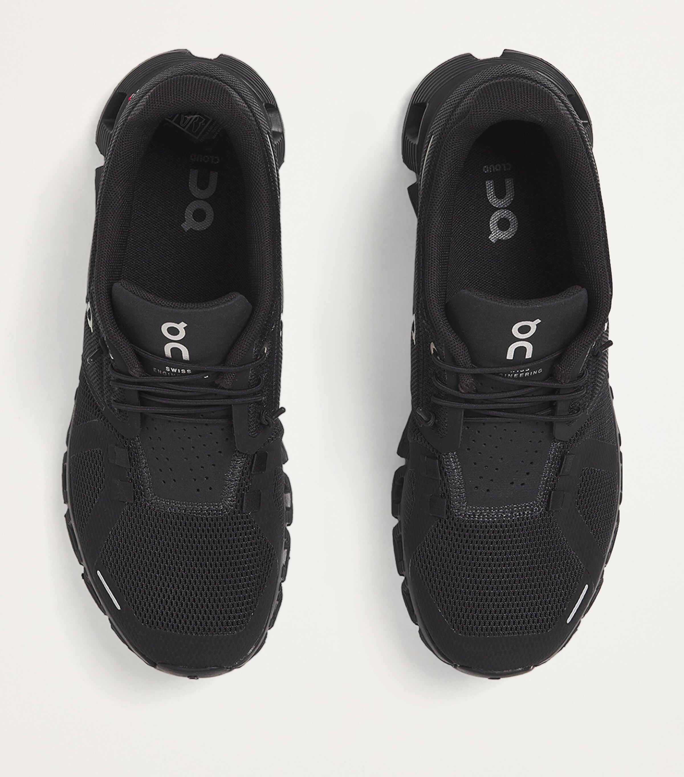 Cloud 5 Trainers ALL BLACK Image 2