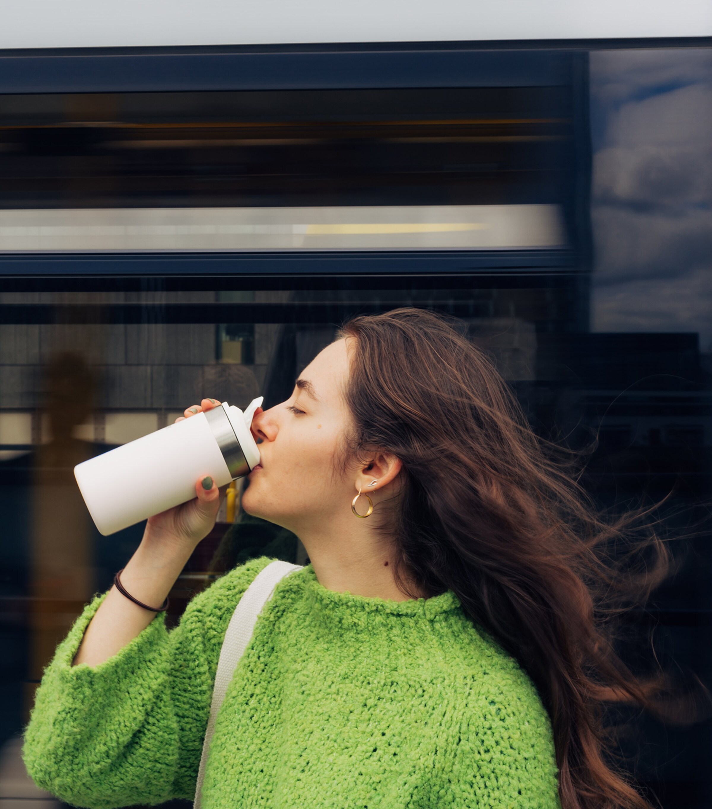 Stanley Aerolight Transit Mug (30oz) Rose Quartz Metallic Image 4