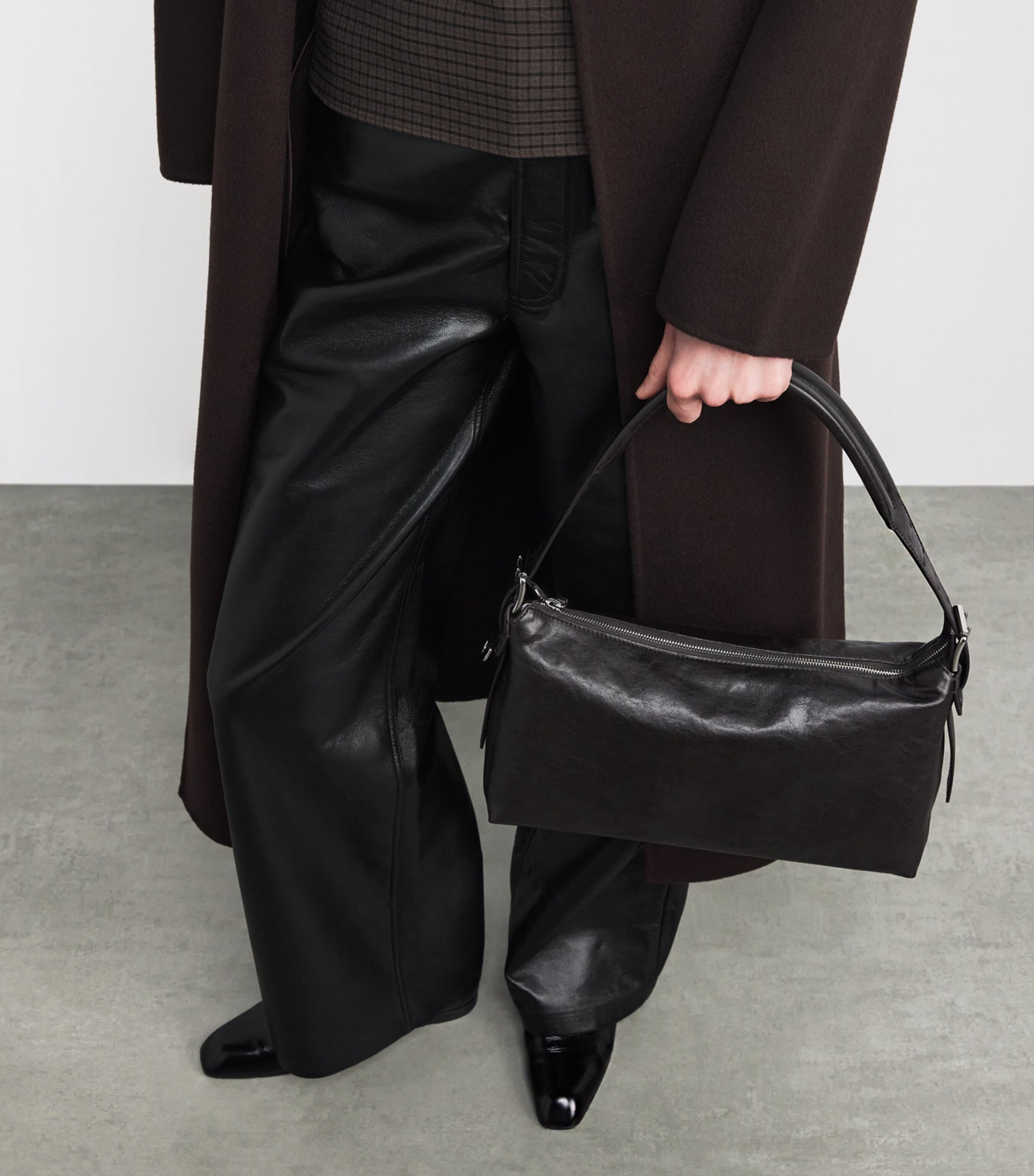 Leather Belted Baguette Shoulder Bag BR490 DARK CHOCOLATE Image 2