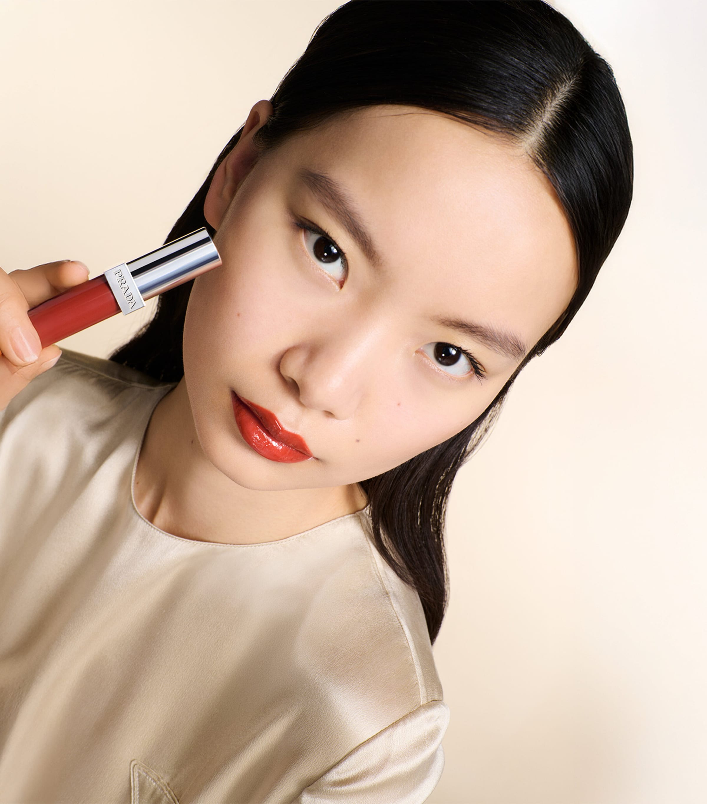 Prada Beauty Reflection Glossy Liquid Balm Red Image 4