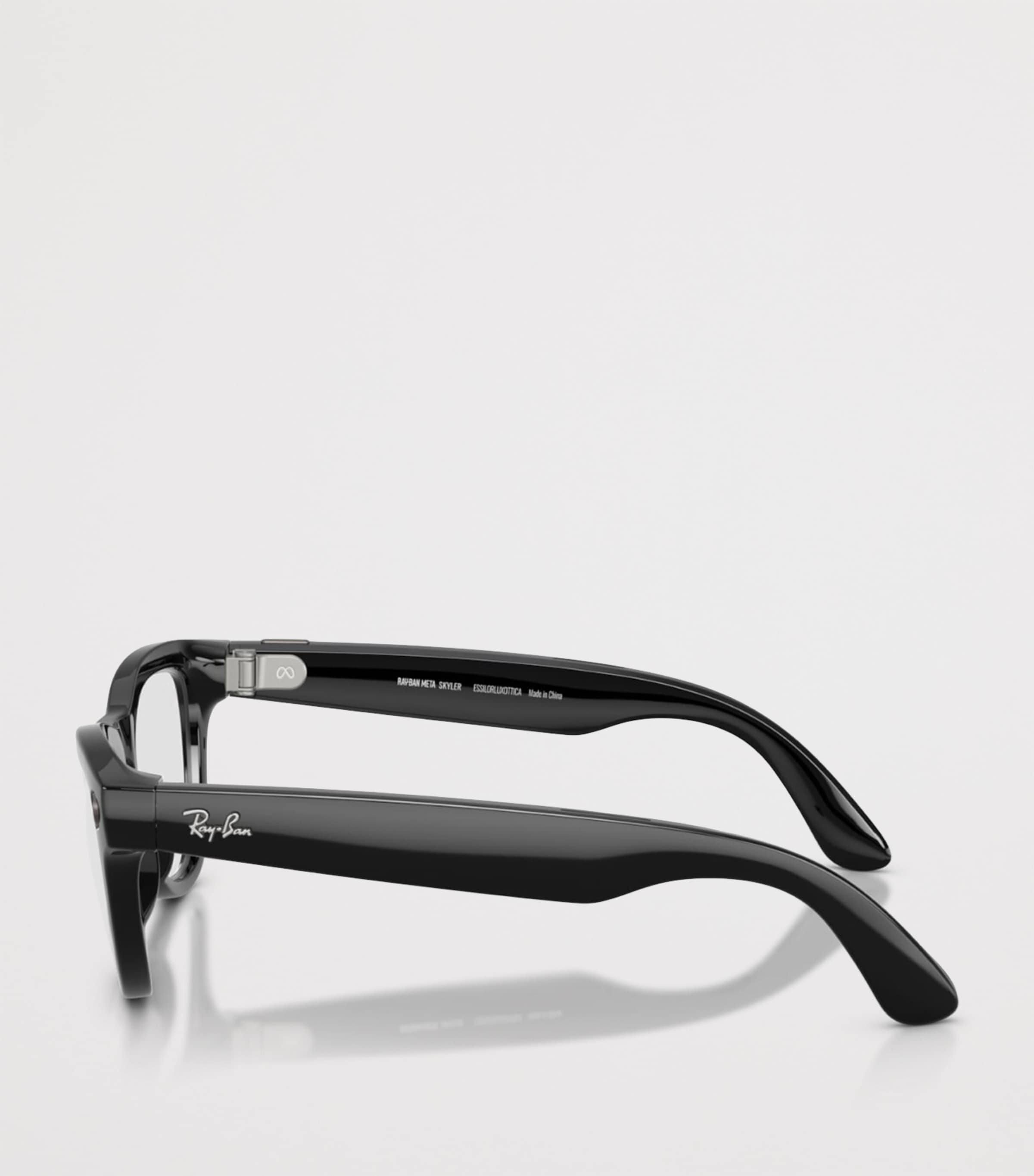 Ray-Ban x Meta Smart Skyler Sunglasses Image 2