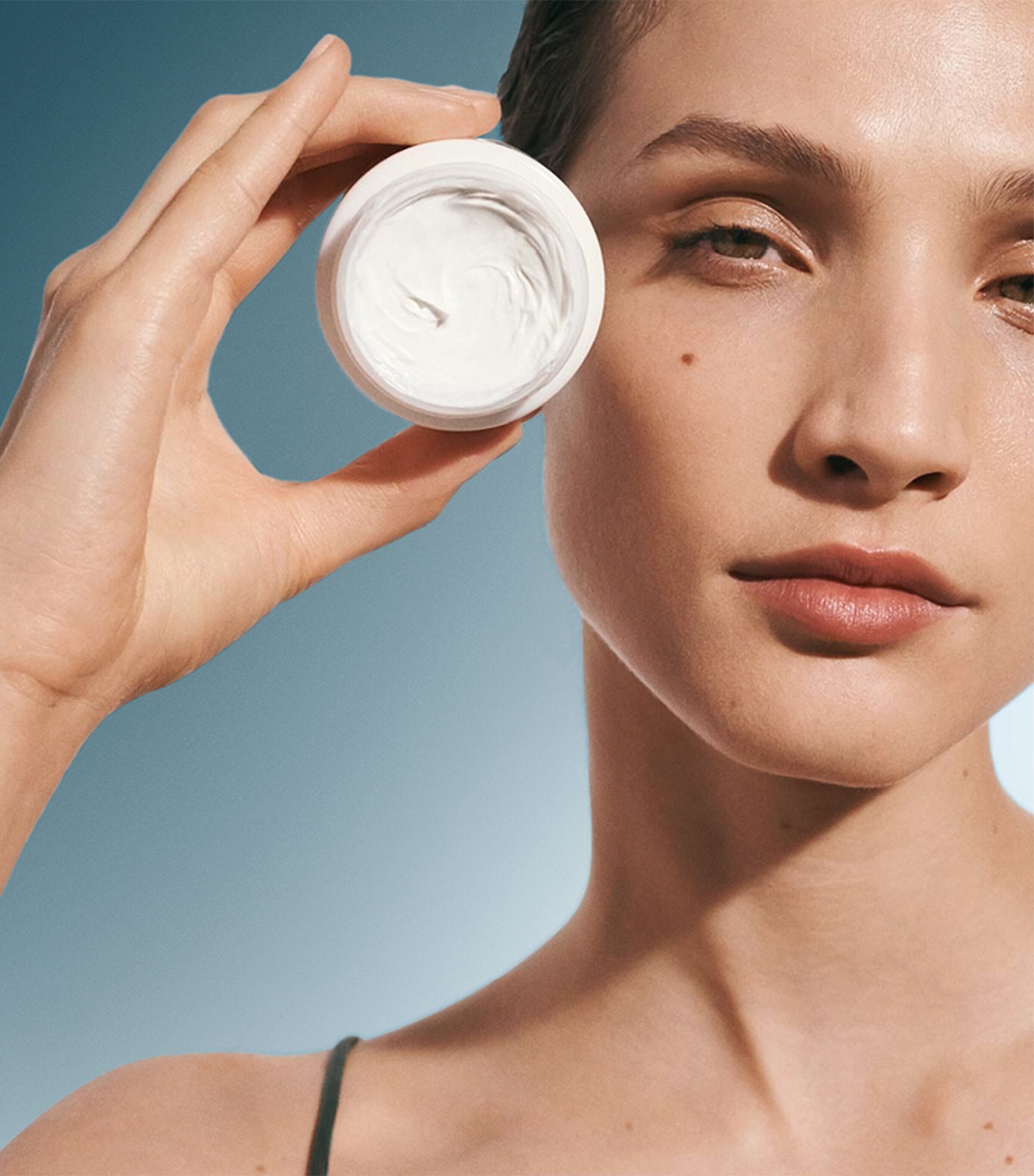 La Mer The Radiant Hydration Collection Lunar New Year Set Image 7