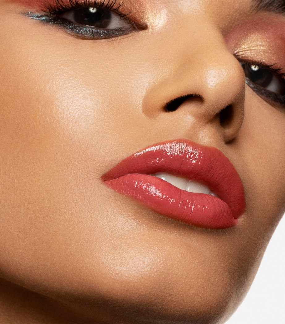 Liquid Lipstick Vinyl FLUSHED 375 Image 8