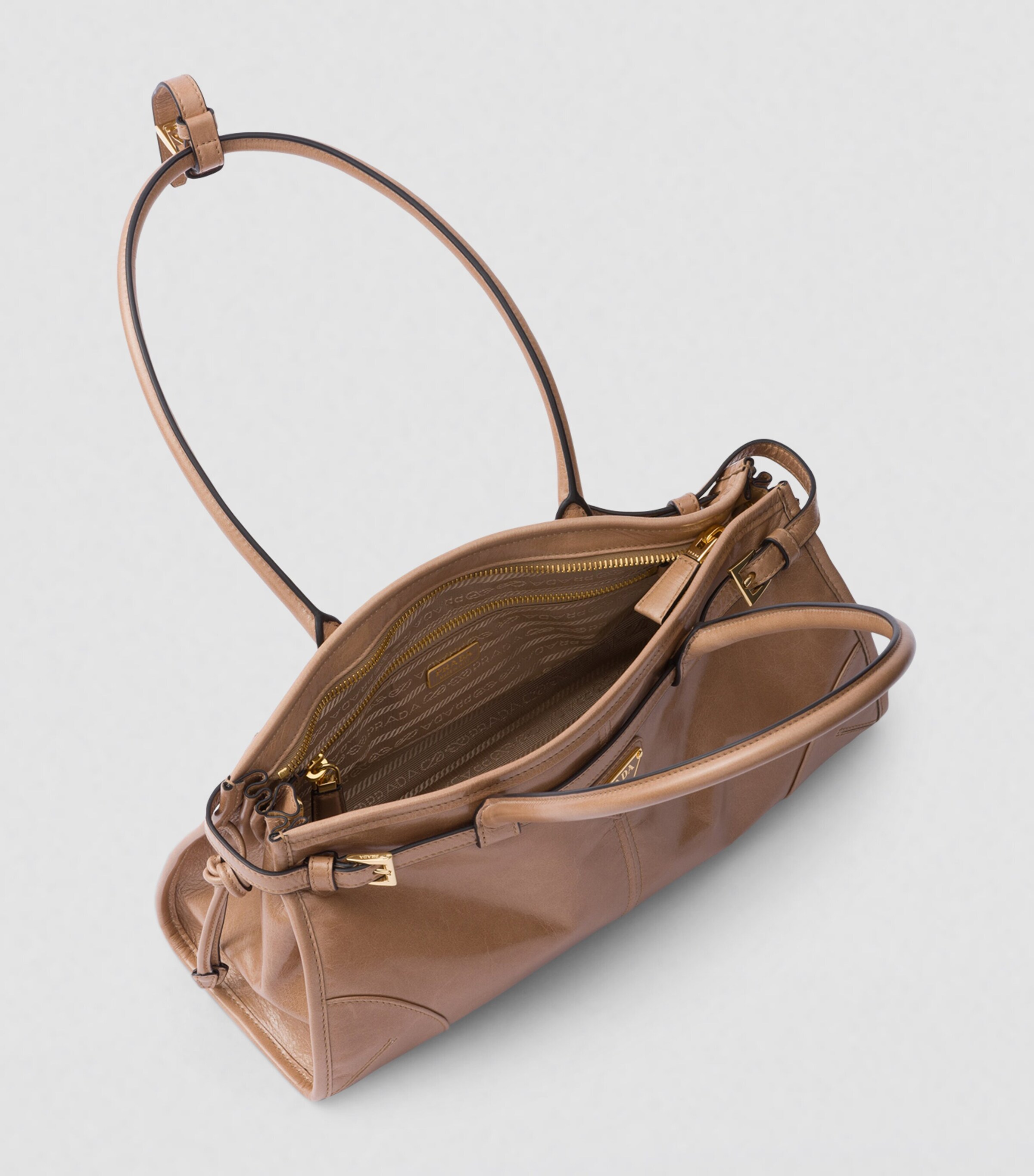 Medium Leather Top-Handle Bag F0LT6 Image 9