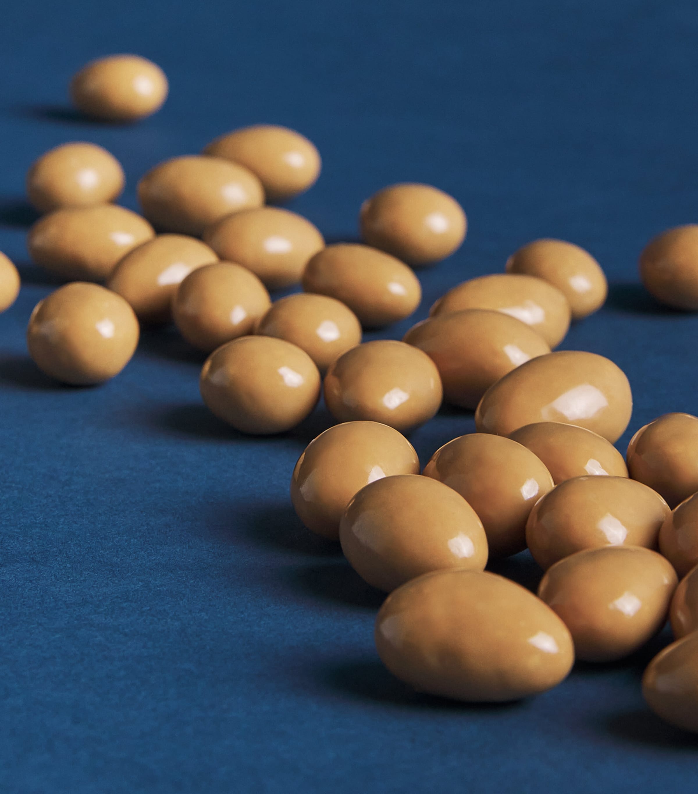 Harrods Salted Caramel Almonds (325g) Image 2