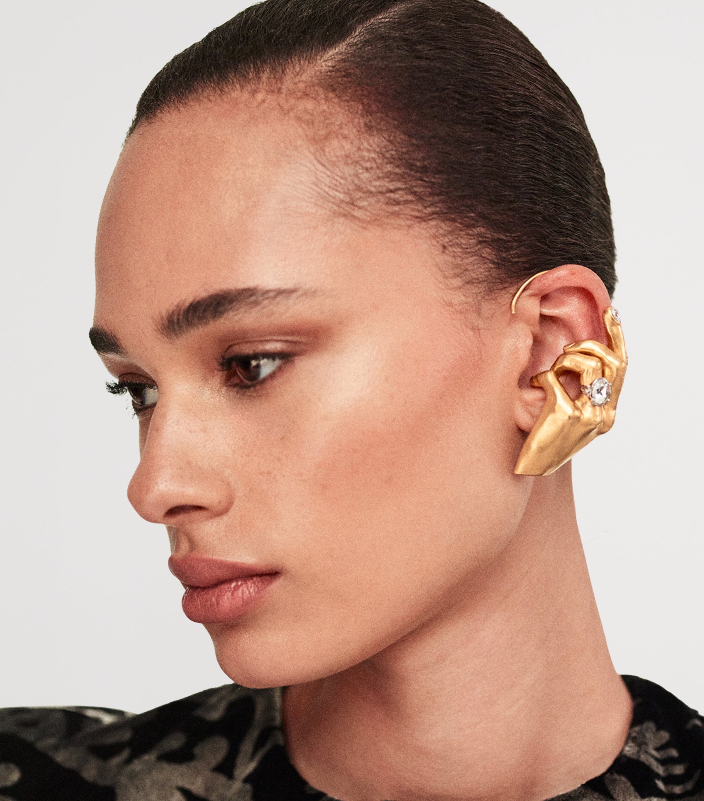 Hand Ear Cuff 001 GOLD Image 4