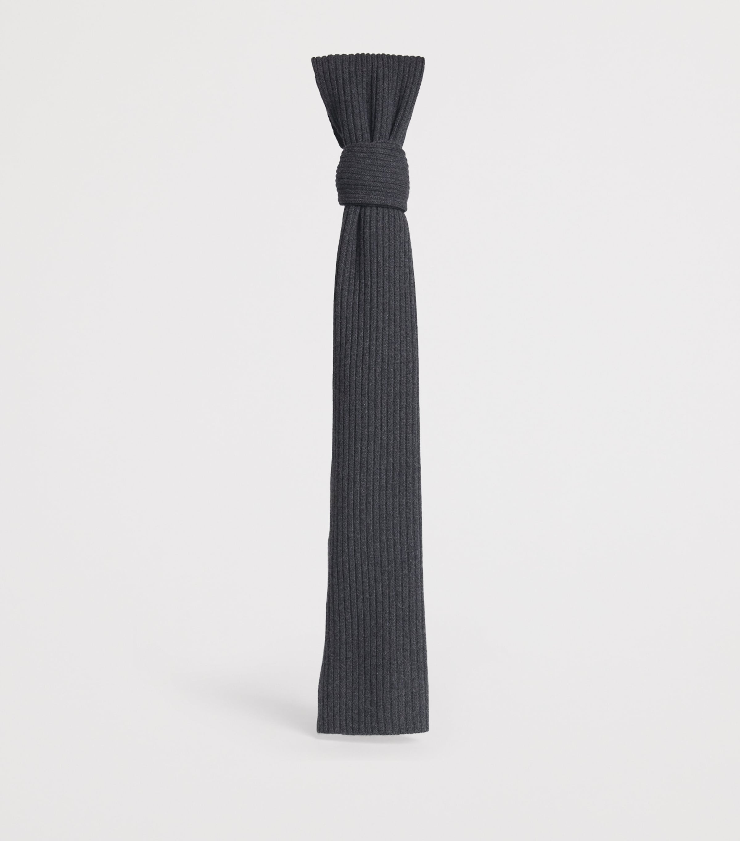 Cashmere Rib-Knit Scarf BLACK Image 3