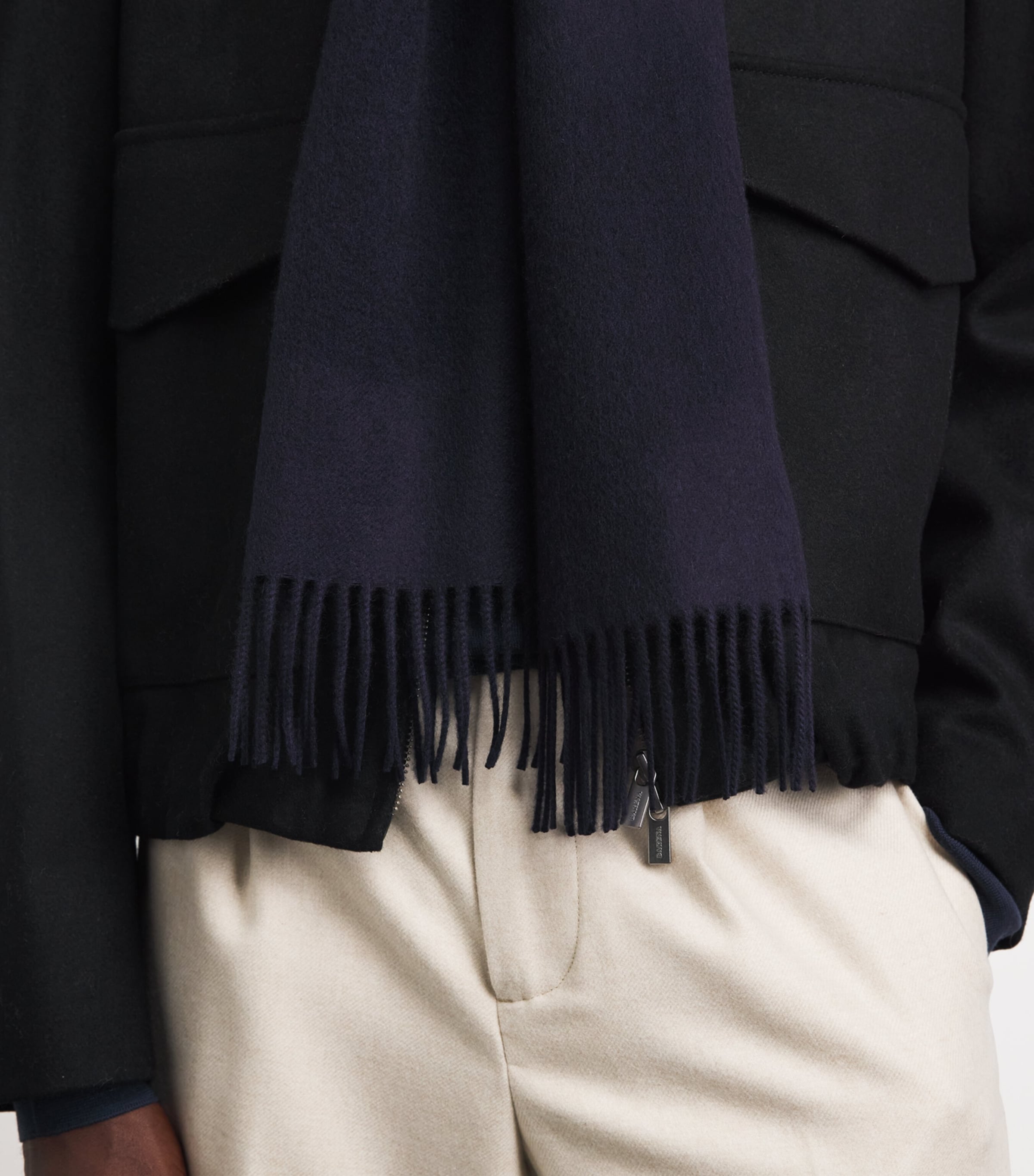 Johnstons Of Elgin Natural Cashmere Scarf Dark Navy Image 3