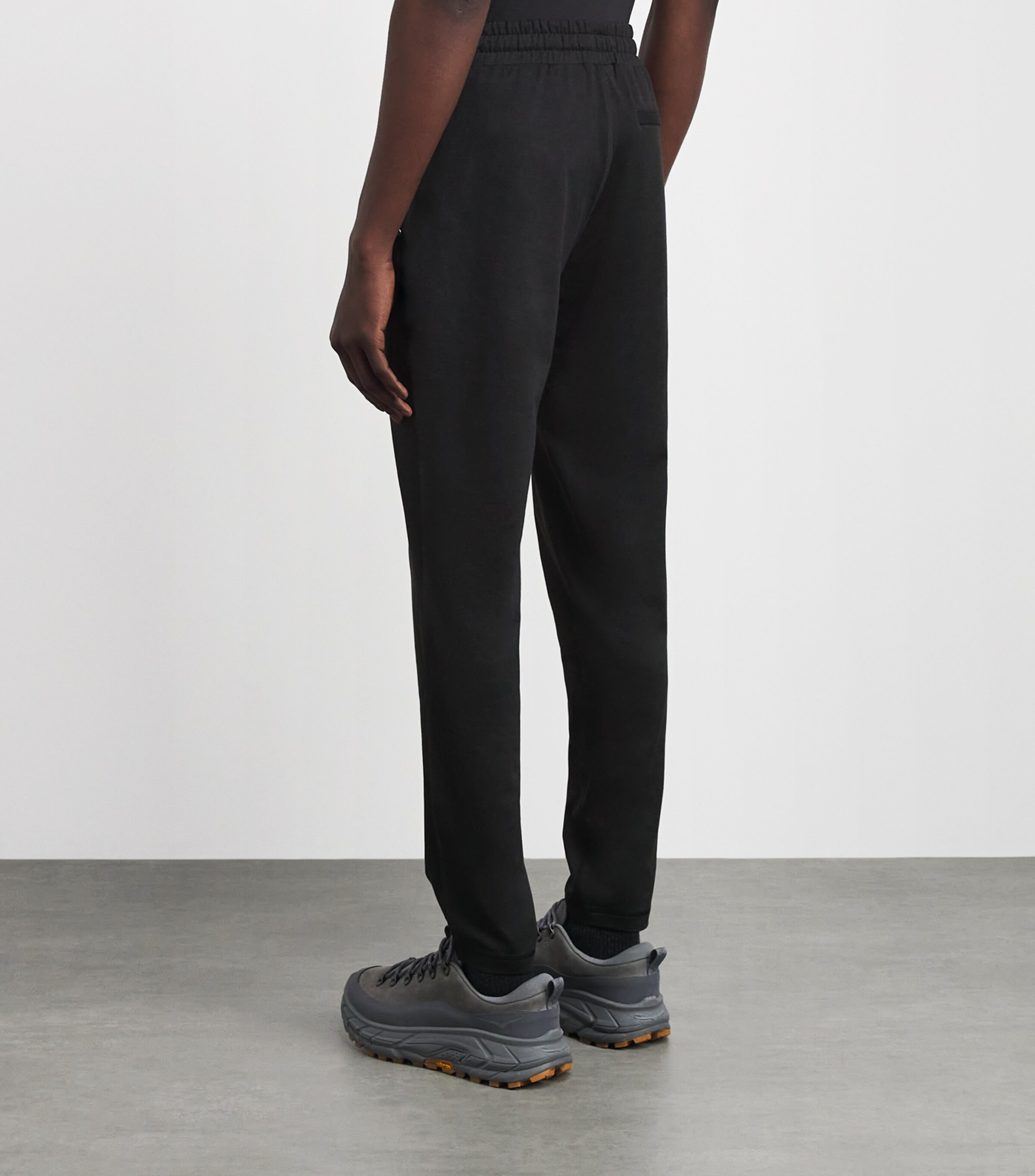 VUORI Mens Ponto Performance Sweatpants Hbk/black Heather Image 5