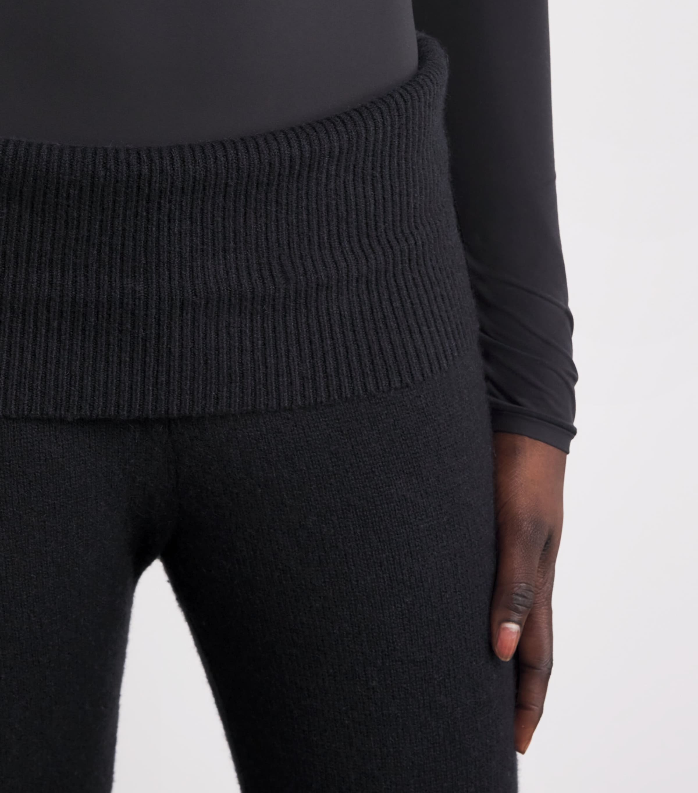 Wool-Cashmere Blend Fold-Over Trousers ONYX Image 6