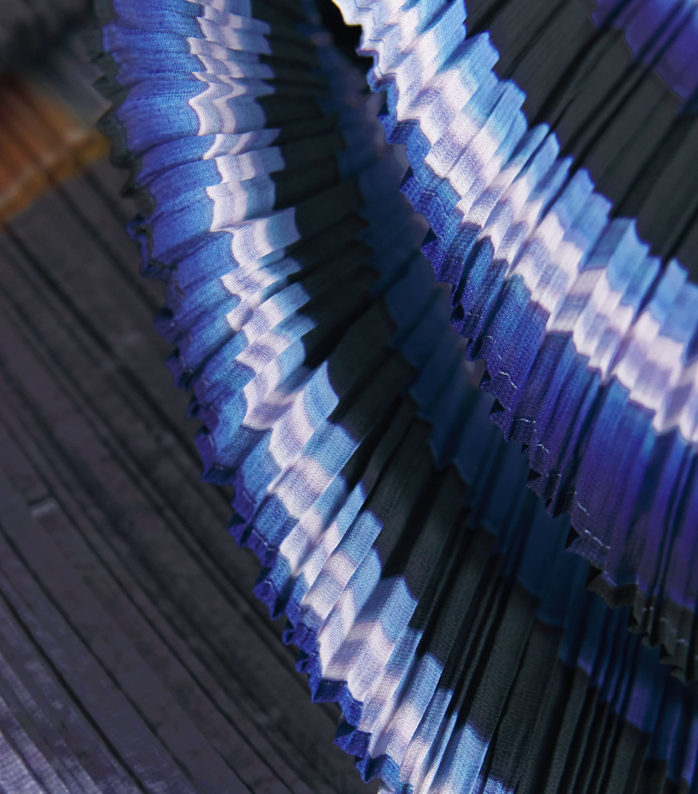 City Collage Madame-T Stole GREY X NAVY Image 3