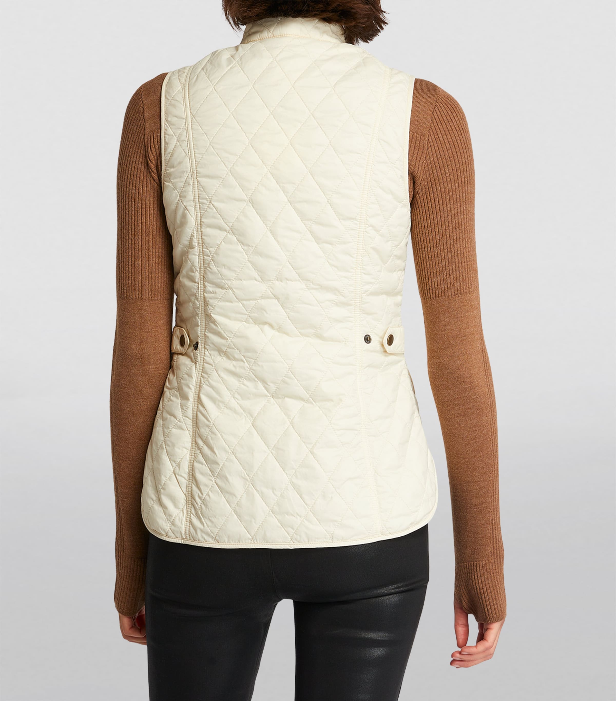 Quilted Otterburn Gilet SUMMER PEARL Image 3