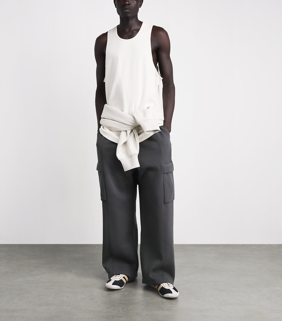 FEAR OF GOD ESSENTIALS Mens Cargo Field Sweatpants Iron Grey Image 2