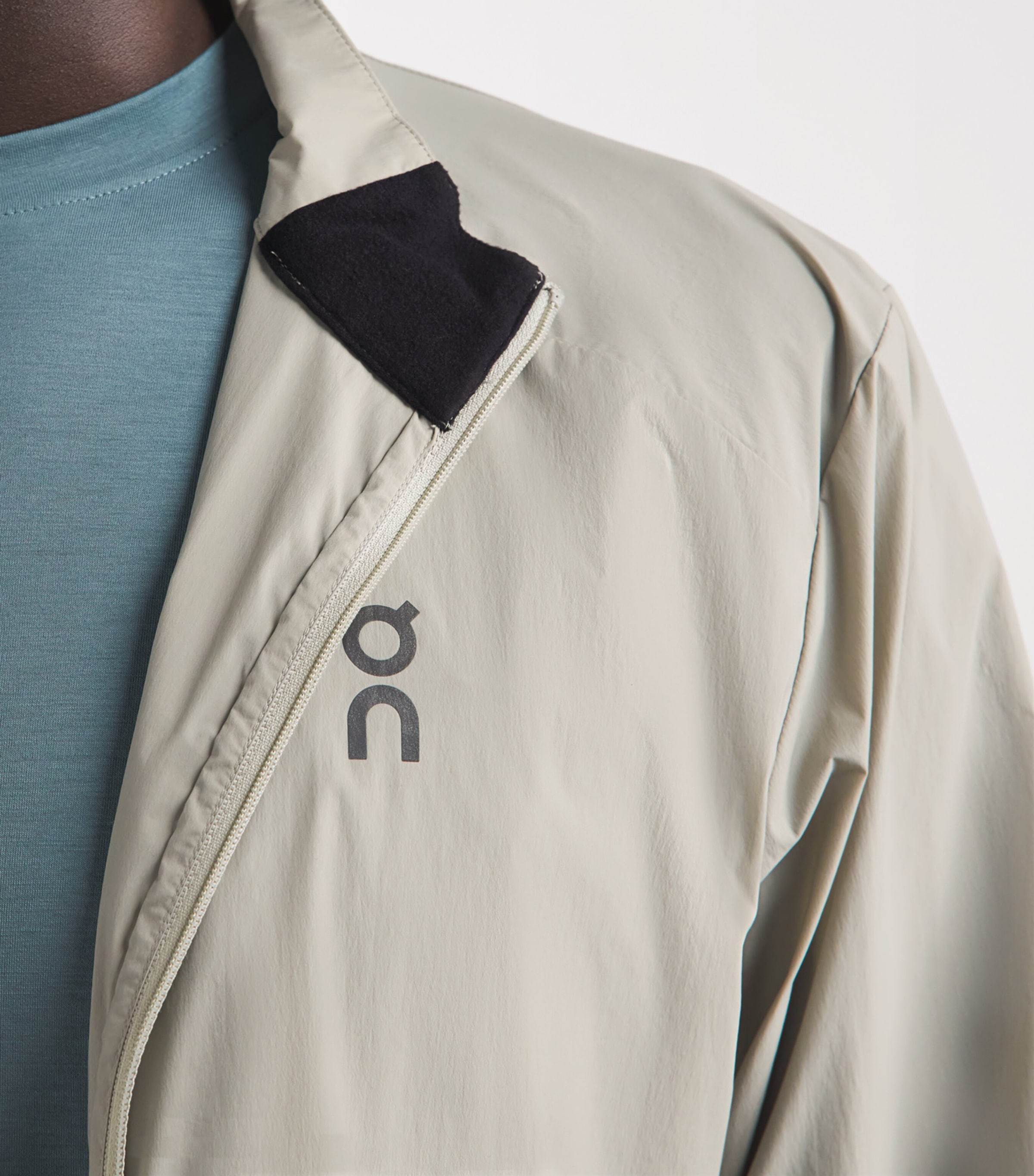 On Mens Weather Jacket Brume | Hare Image 3