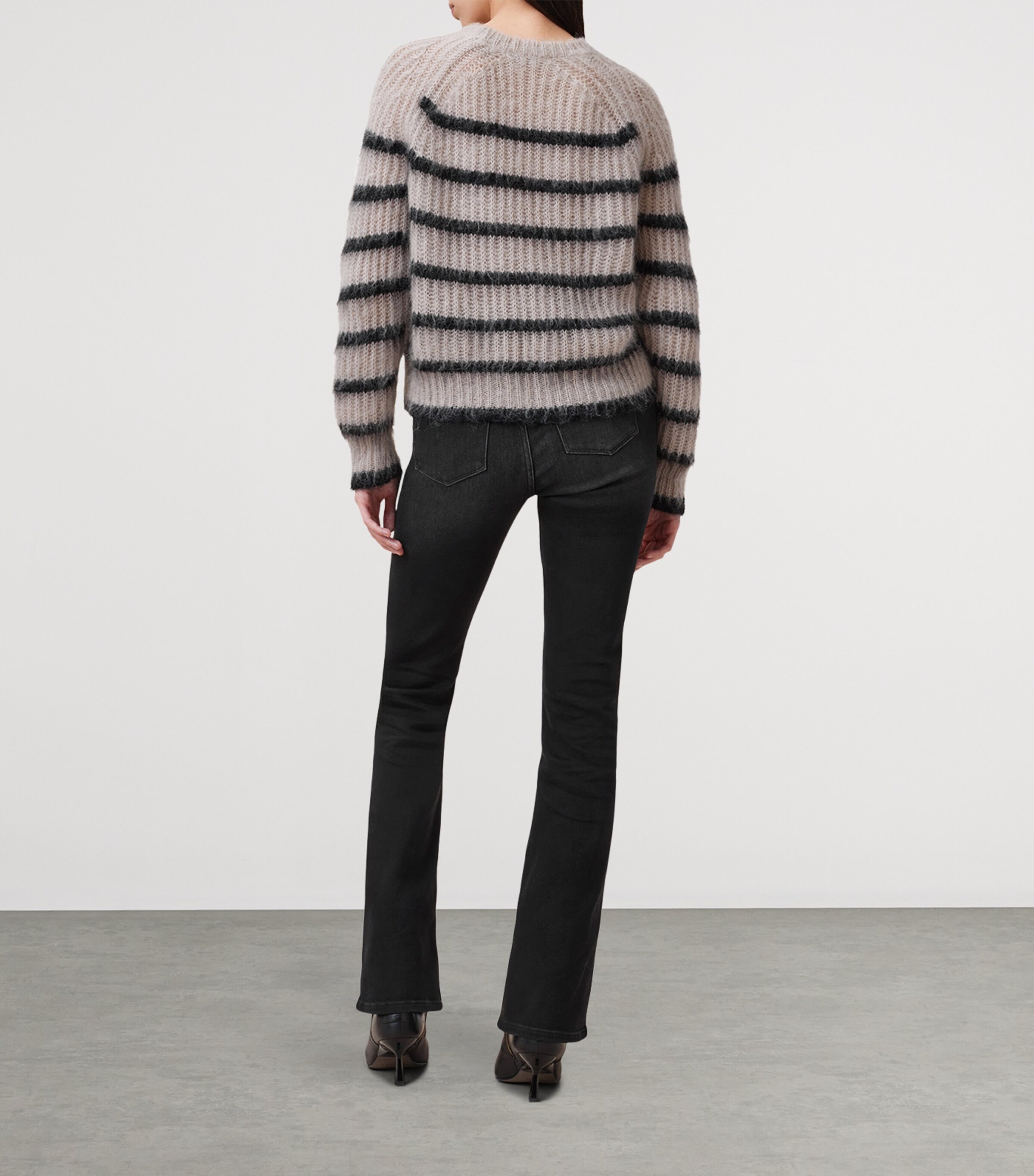 Haldan High-Rise Bootcut Jeans WASHED BLACK Image 8