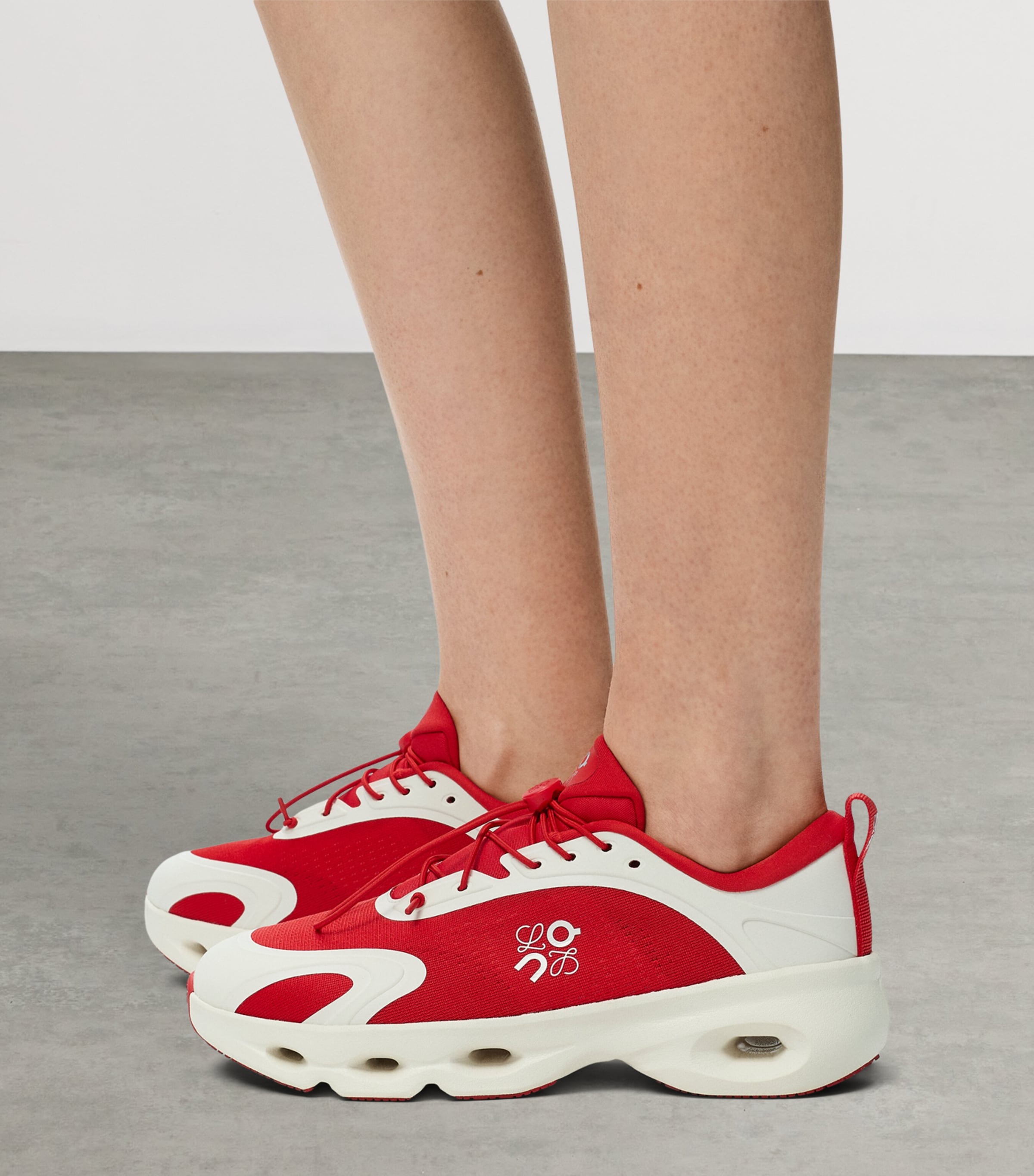 LOEWE x On Cloudsolo Trainers Red/eggshell Image 2