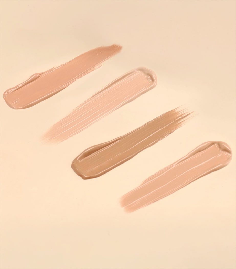 Highlighting Concealer HC03 LUMINOUS ALMOND Image 4