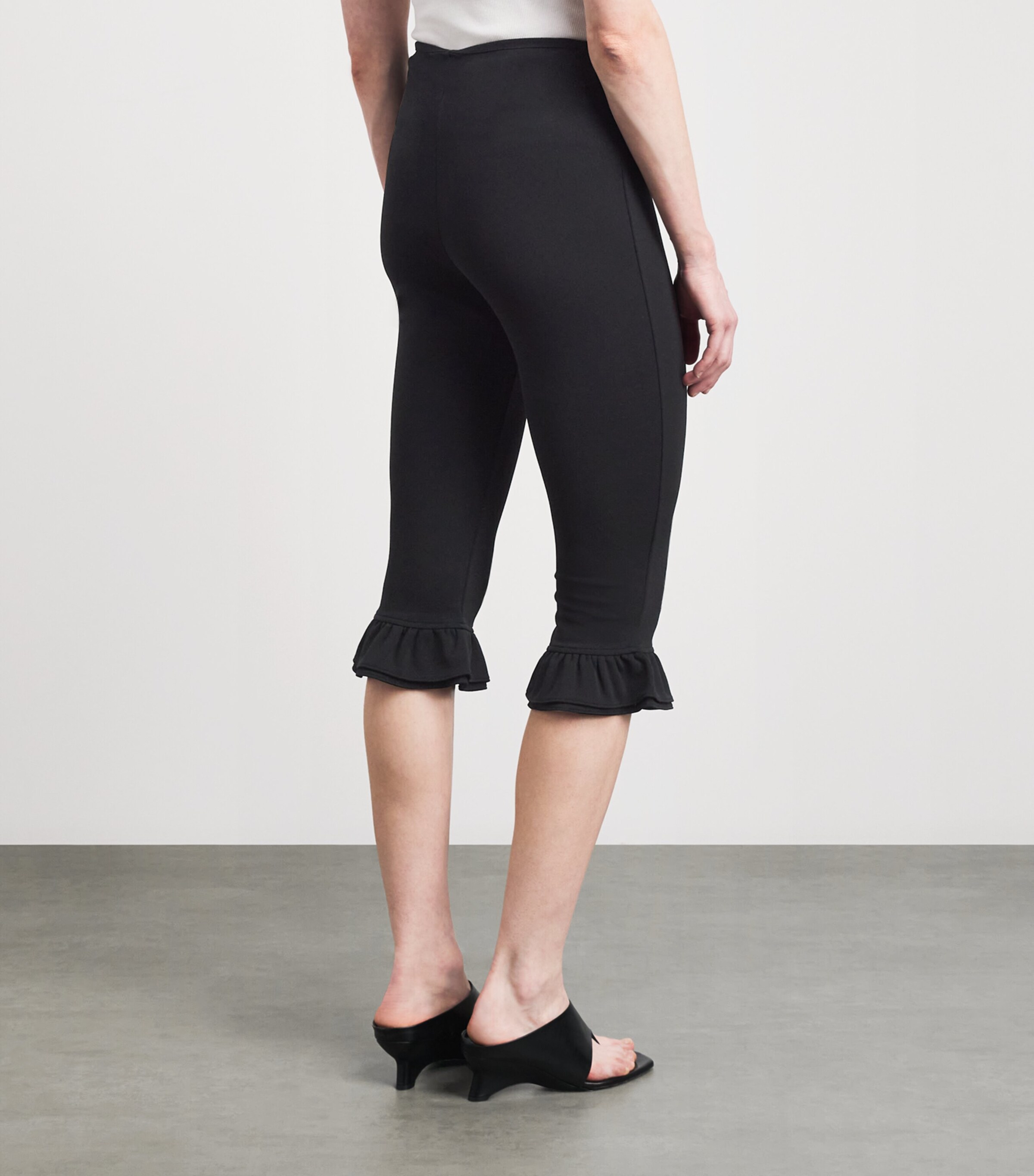 Jacquemus Womens Jersey Playa Capri Trousers Black Image 5