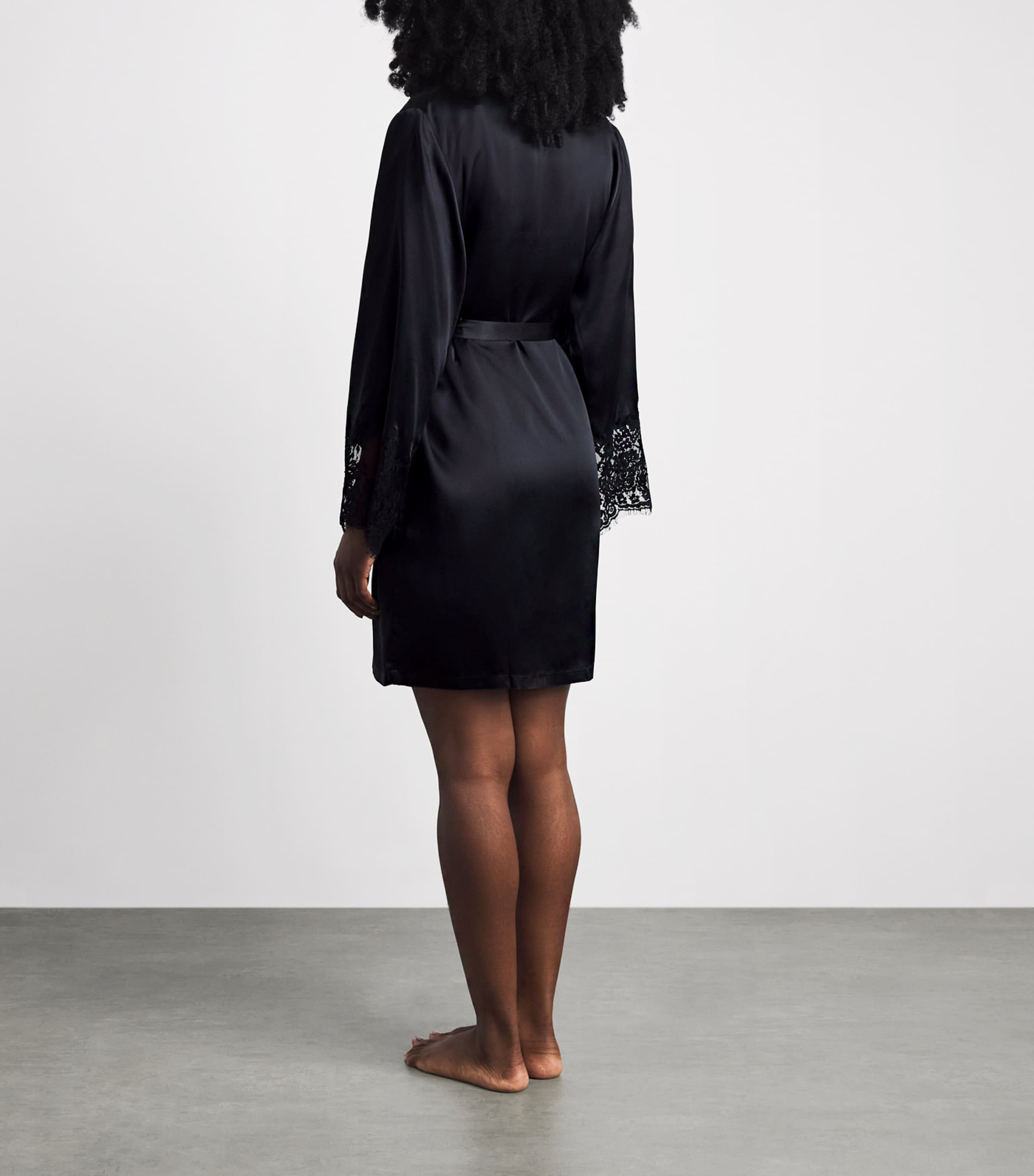 Marjolaine Womens Silk Tess Robe Noir Image 4