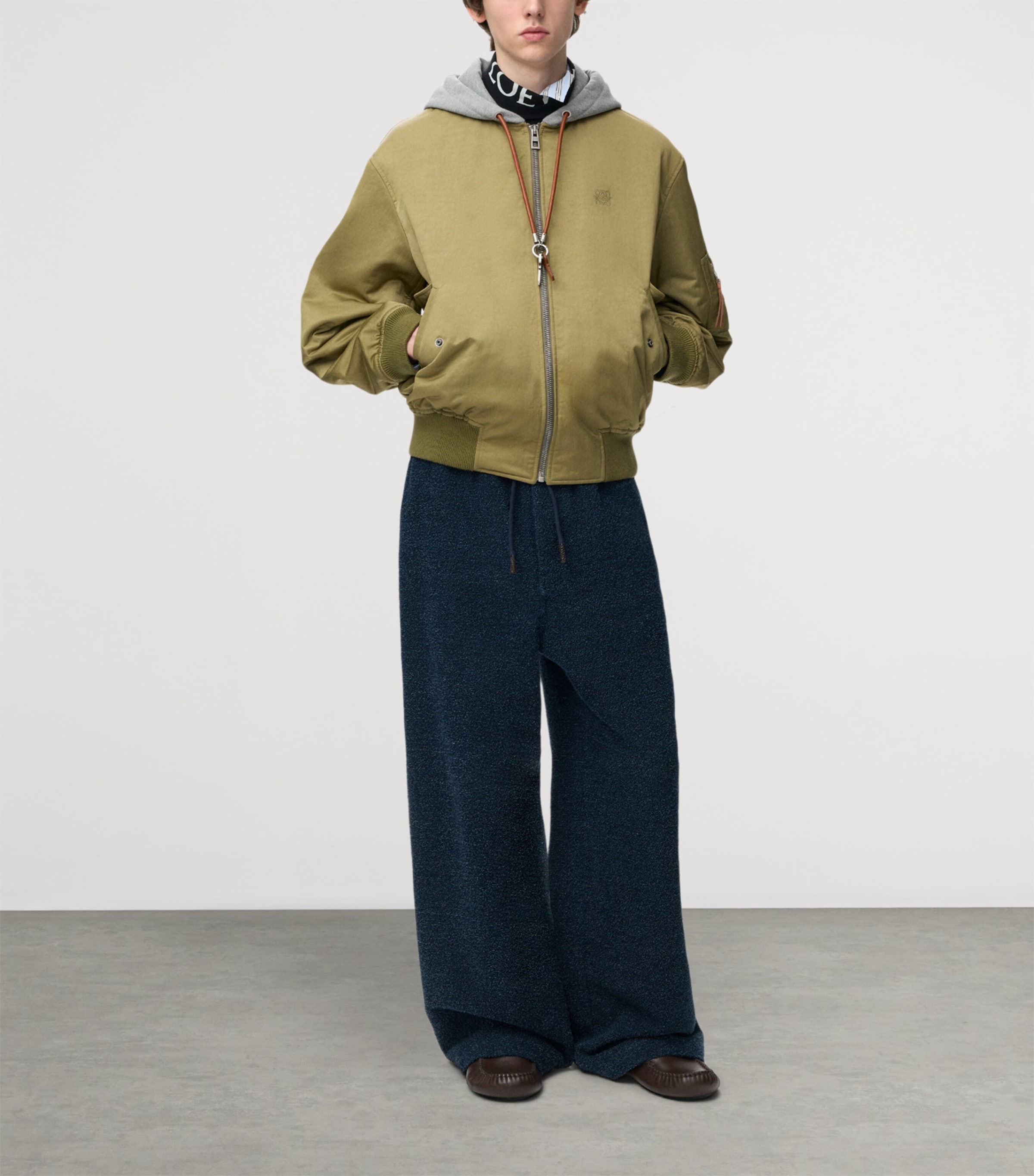 LOEWE Mens Textured Drawstring Trousers Dark Denim Blue Image 2