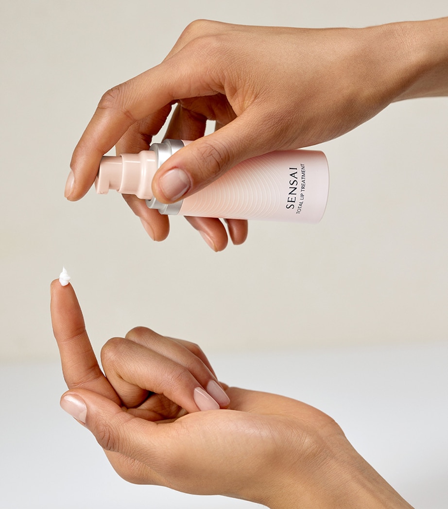 Total Lip Treatment (15ml) NO COLOUR Image 3