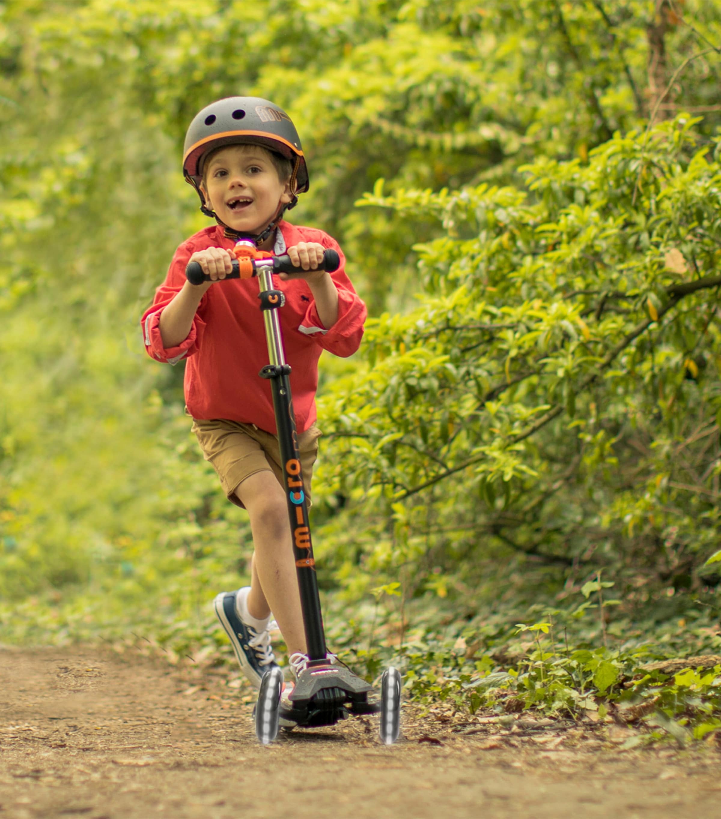 Maxi Deluxe LED Scooter MULTI Image 3