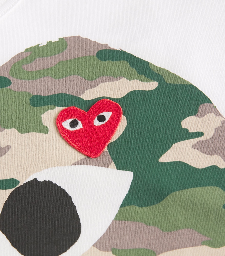 Camouflage Large Heart Logo T-Shirt 1 - WHITE Image 5