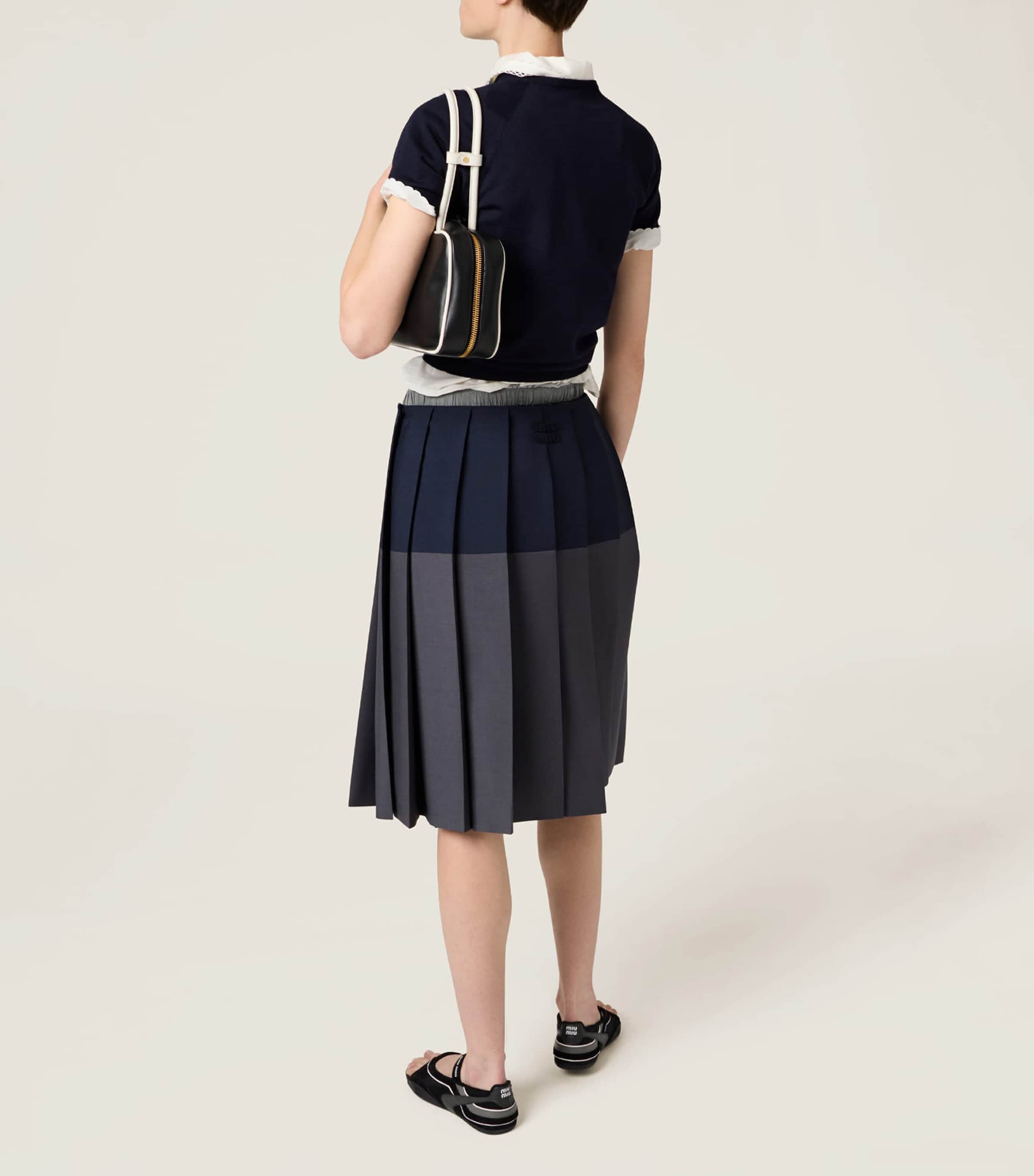 Fleece Wool Logo Sweater F0008 Image 3