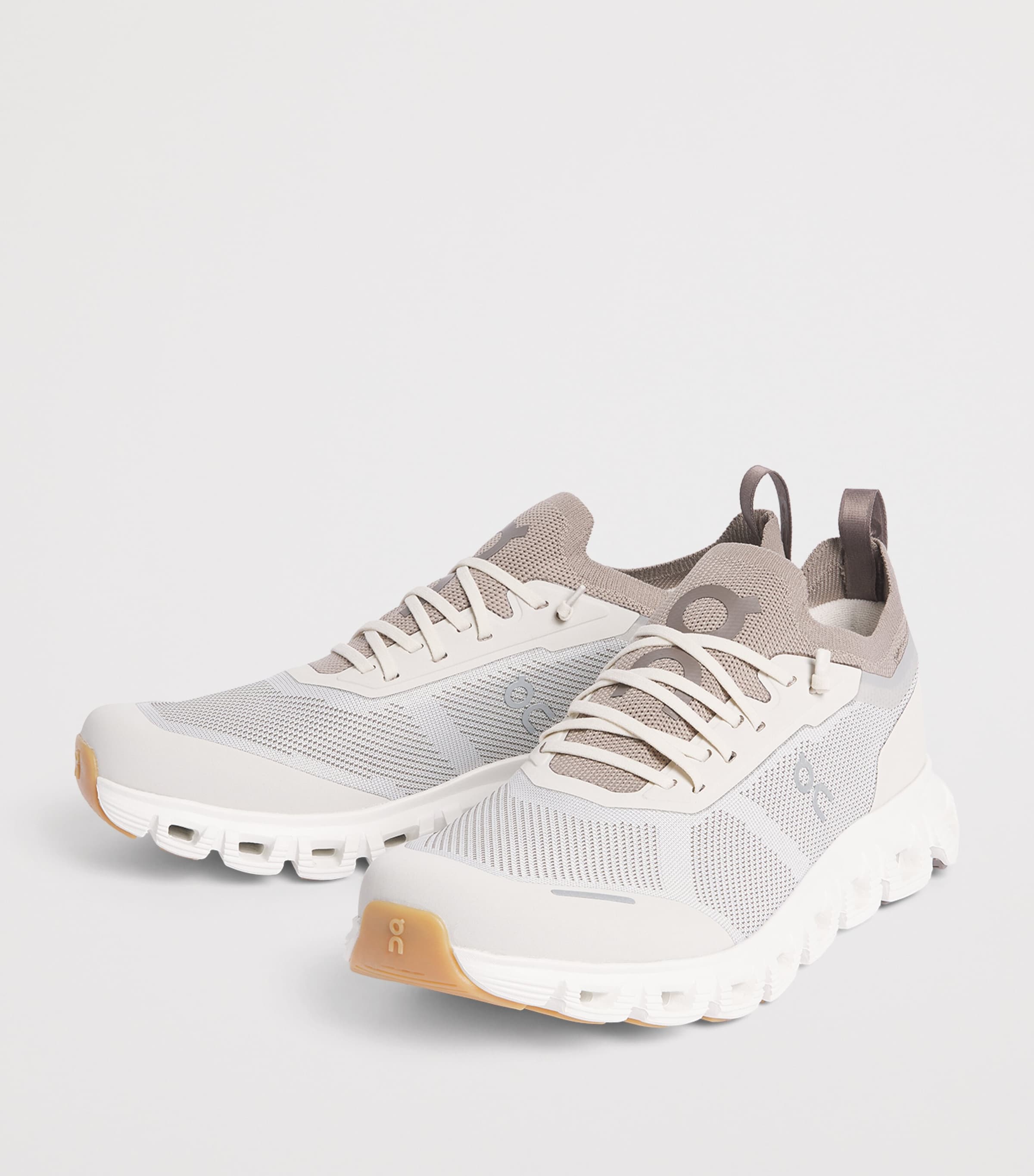 On Womens Cloud 6 Versa Trainers Pearl | Cinder Image 2