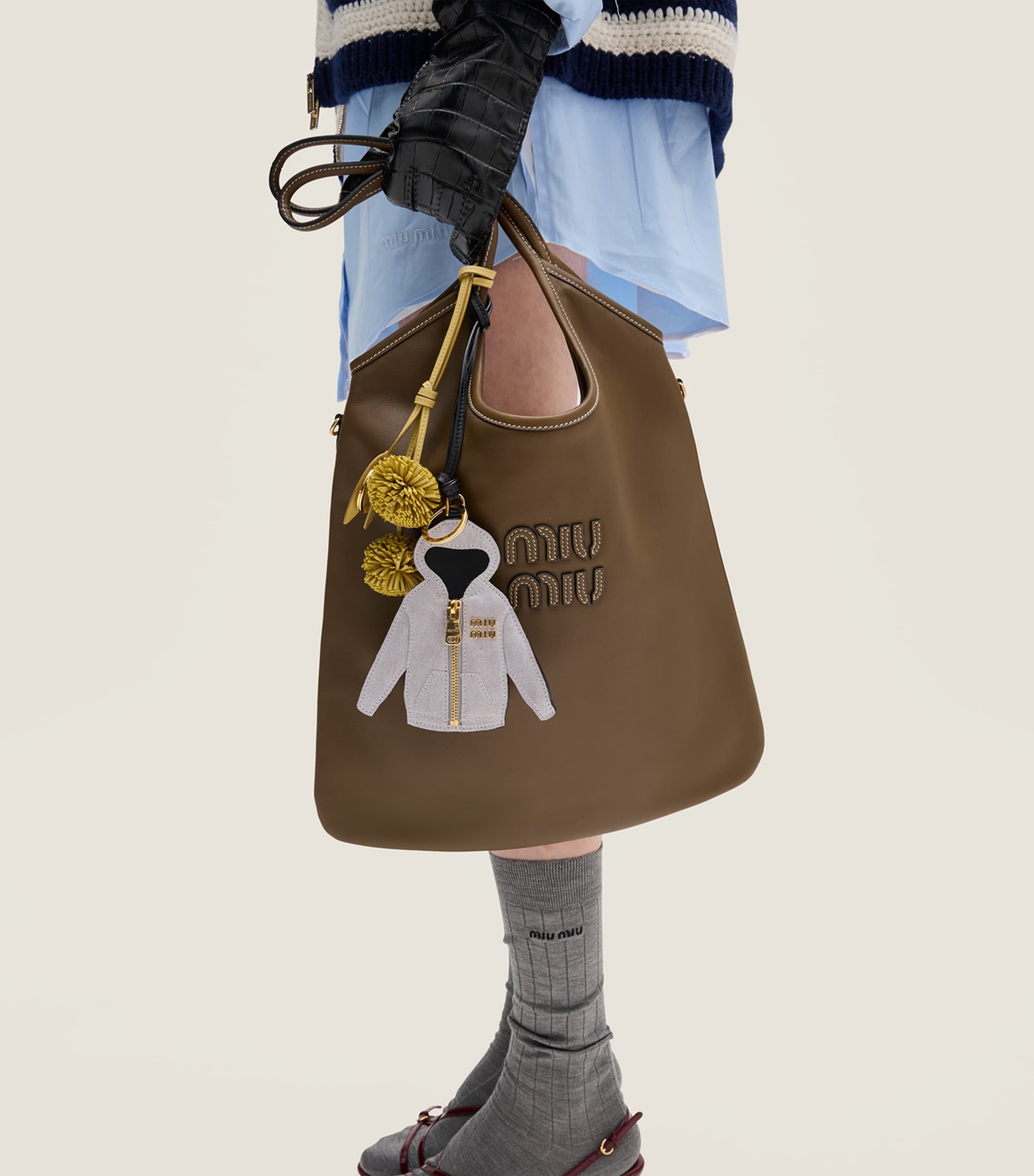 Leather Dandelion Keychain F0032 Image 2