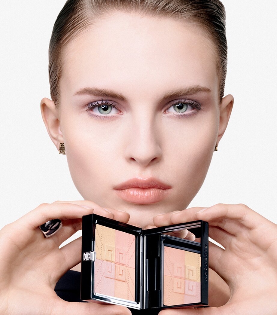 Prisme Libre 4-Colour Pressed Powder H05 Image 4