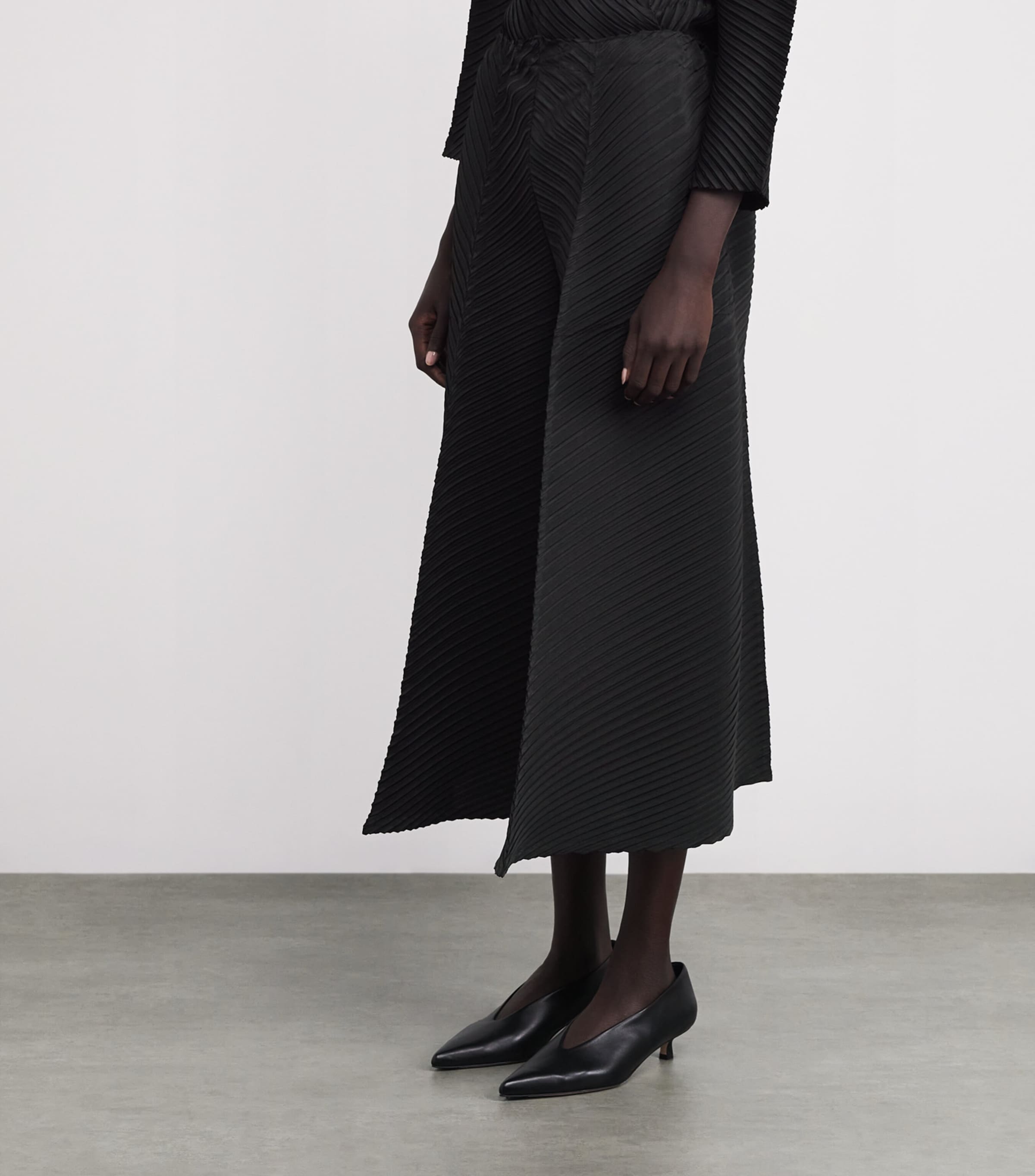 Issey Miyake Womens Plaster Pleats Cropped Trousers Black Image 3