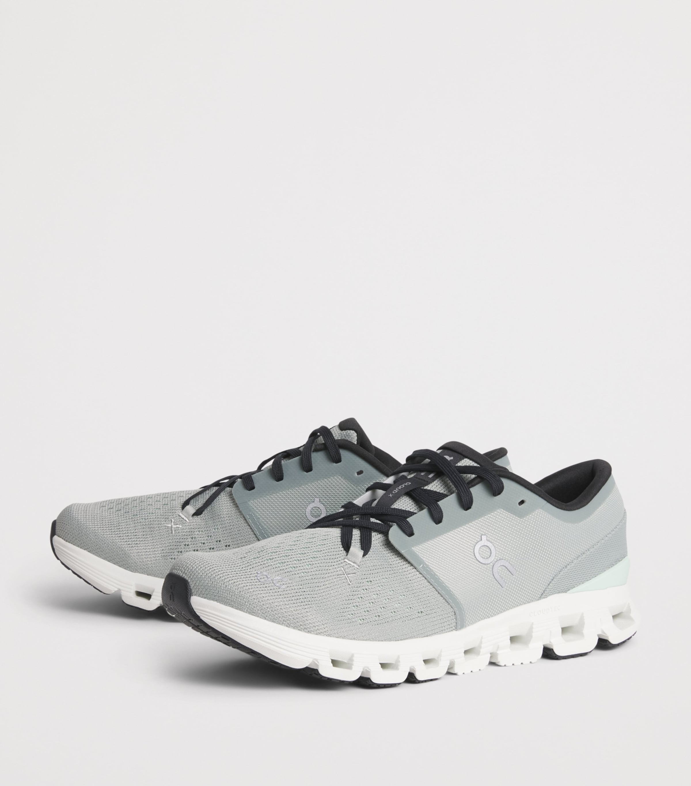 On Mens Cloud X 4 Trainers Tin | Iceberg Image 3