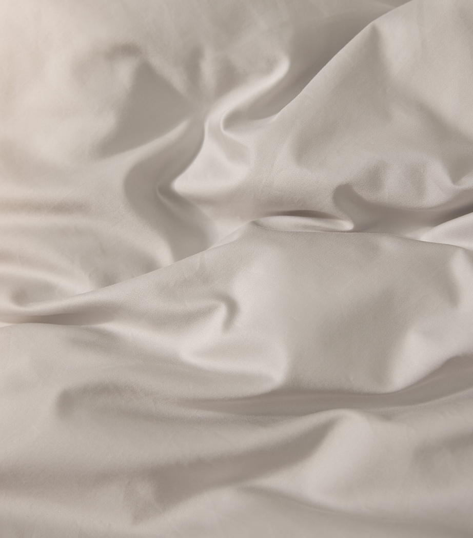 Brompton II Emperor Fitted Sheet (215cm x 215cm) LIGHT GREY Image 8