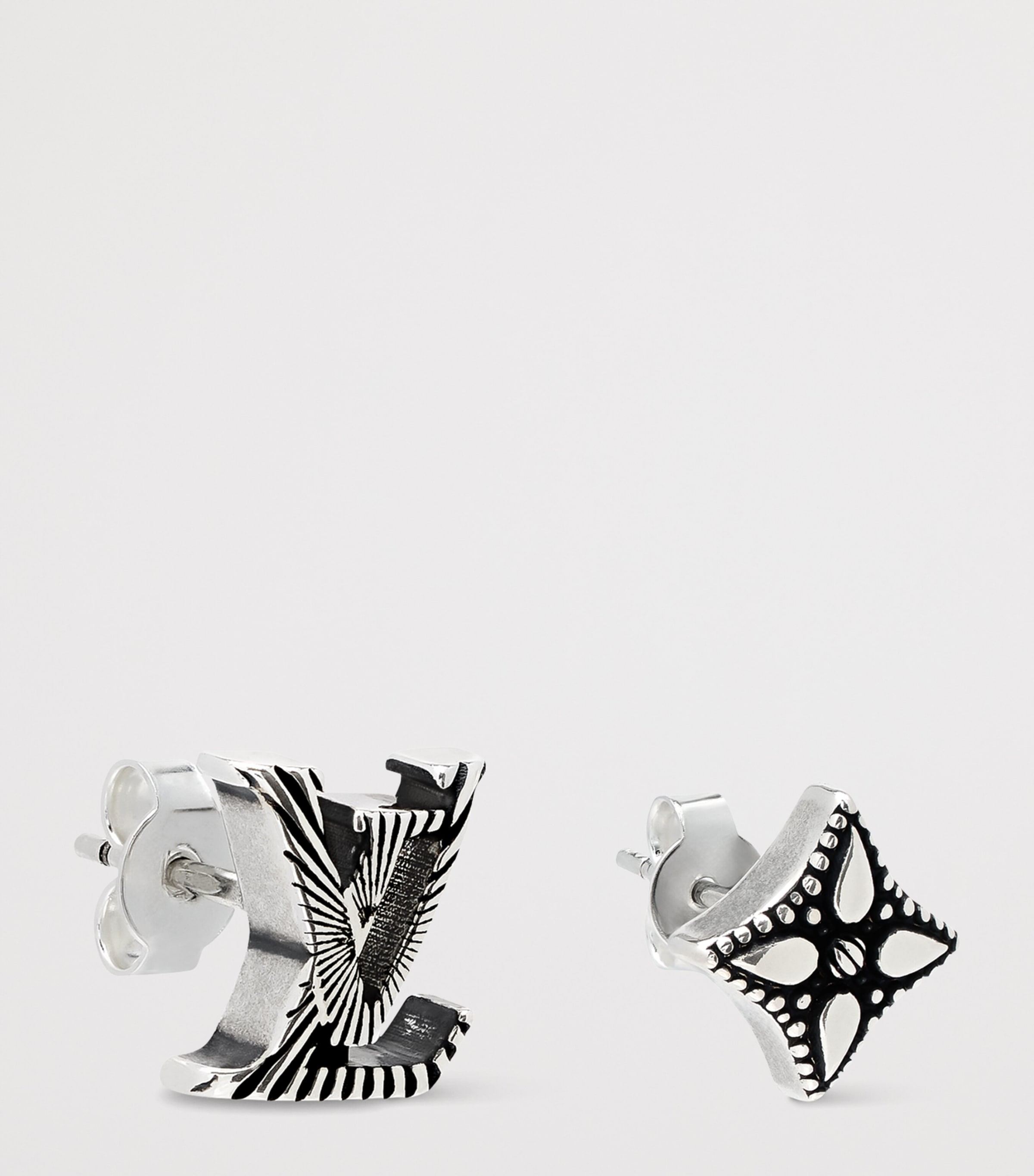 LOUIS VUITTON Sterling Silver LV Whisper Stud Earrings Silver/black Image 3