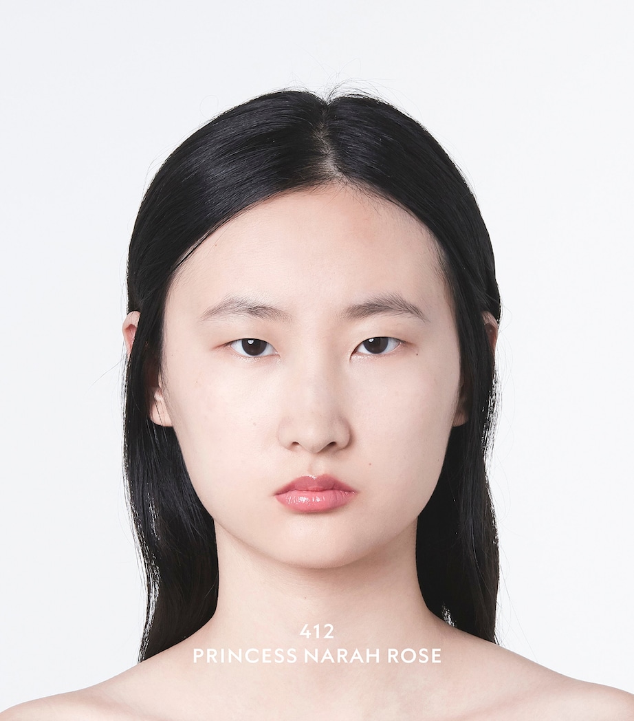 Gucci’s Rouge de Beauté Brillant Glow & Care Lip Colour 412 Image 6
