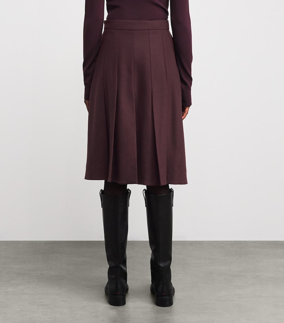 Virgin Wool Yanis Shorts MARASCHINO Image 4