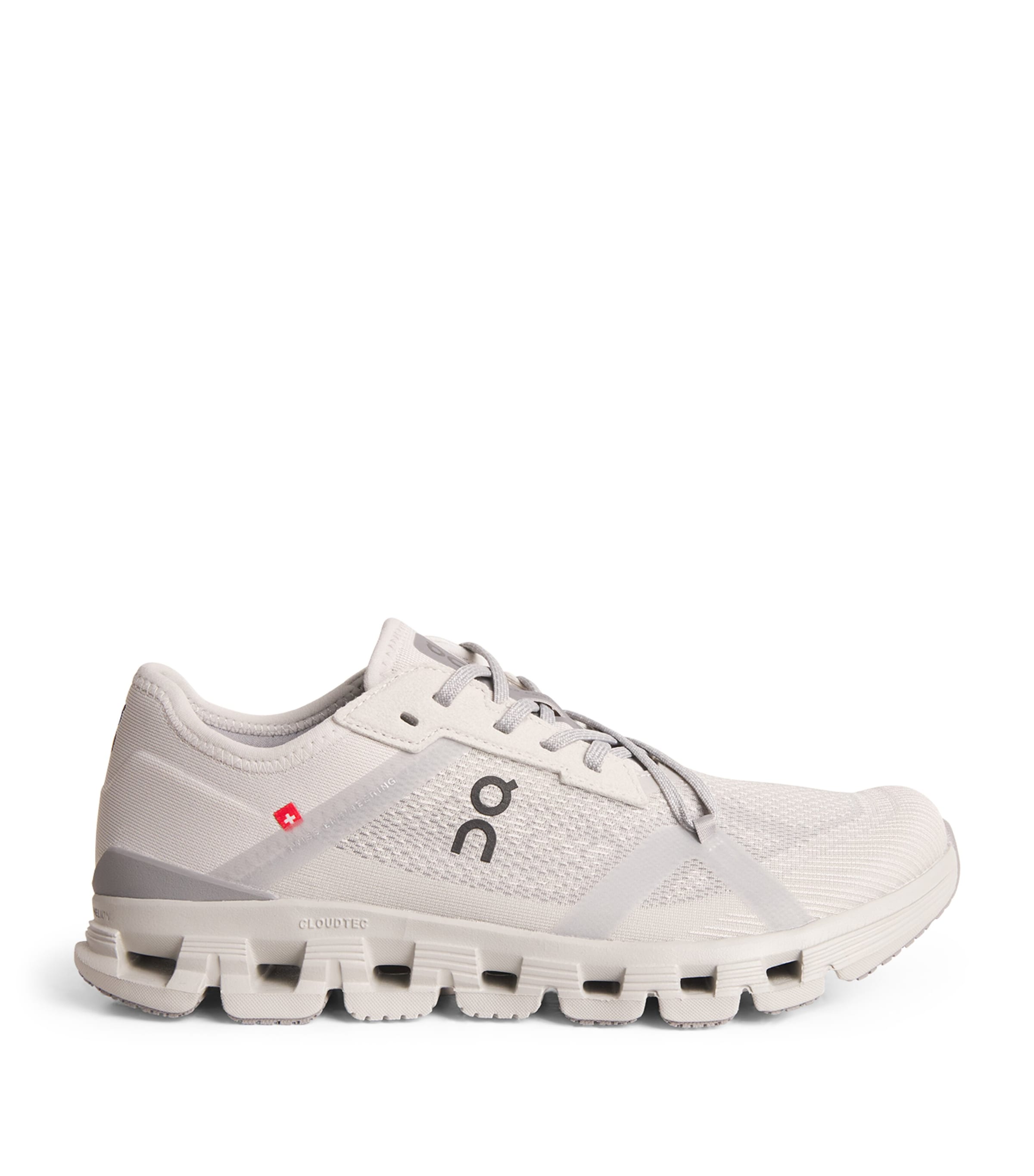 On Cloud X 4 Trainers In White