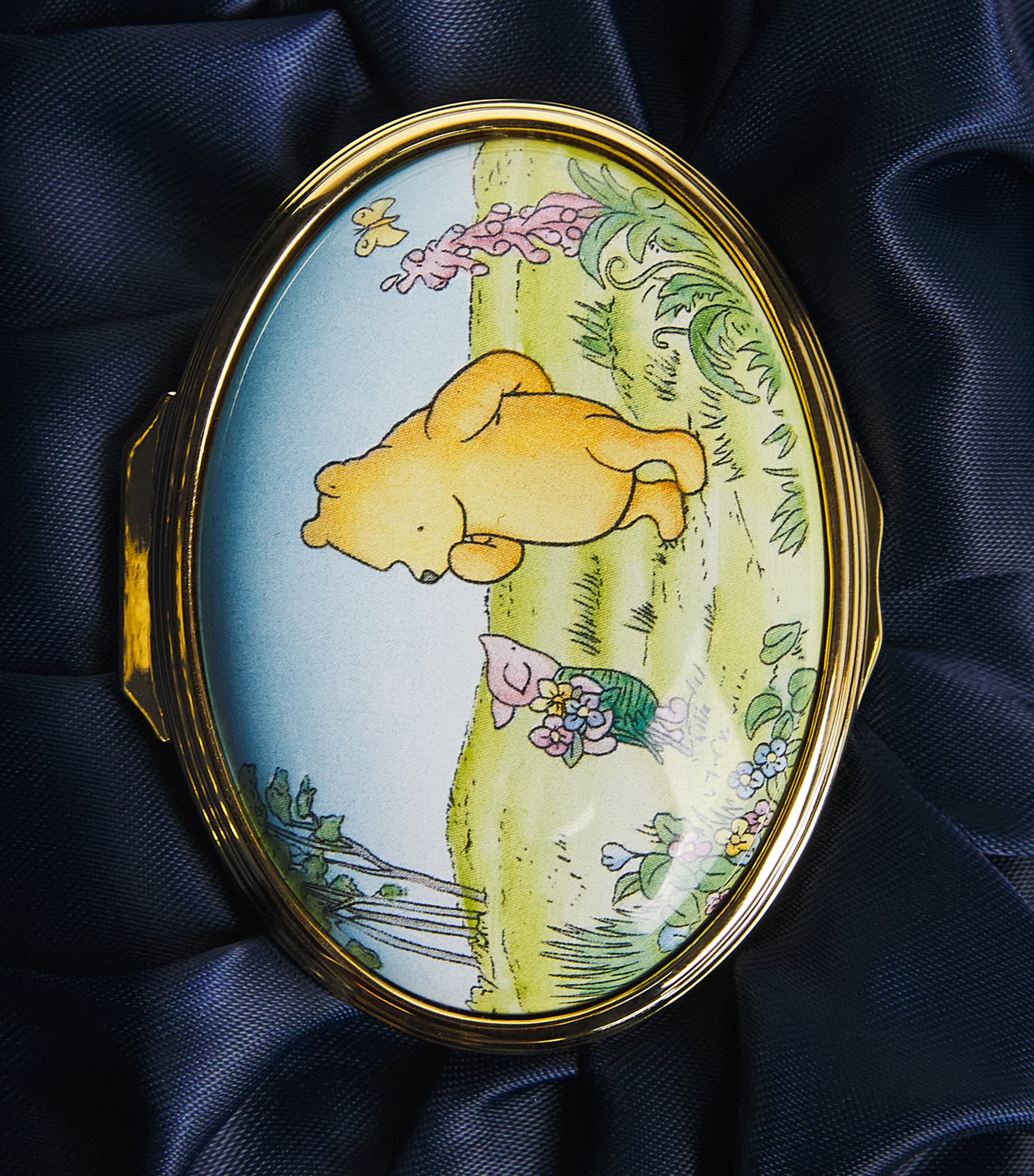 Halcyon Days Enamel Winnie the Pooh Box Image 4