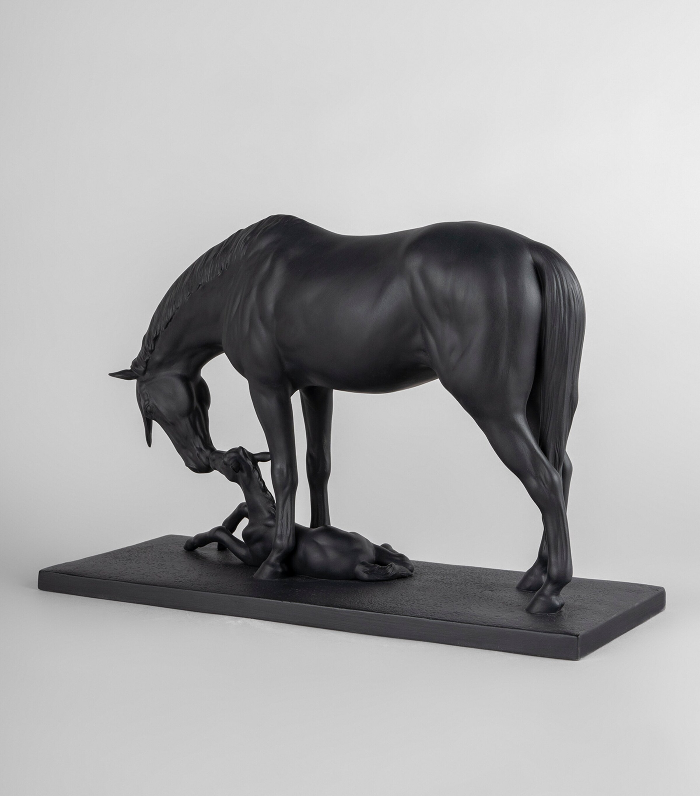 Mare and Foal Figurine BLACK Image 5
