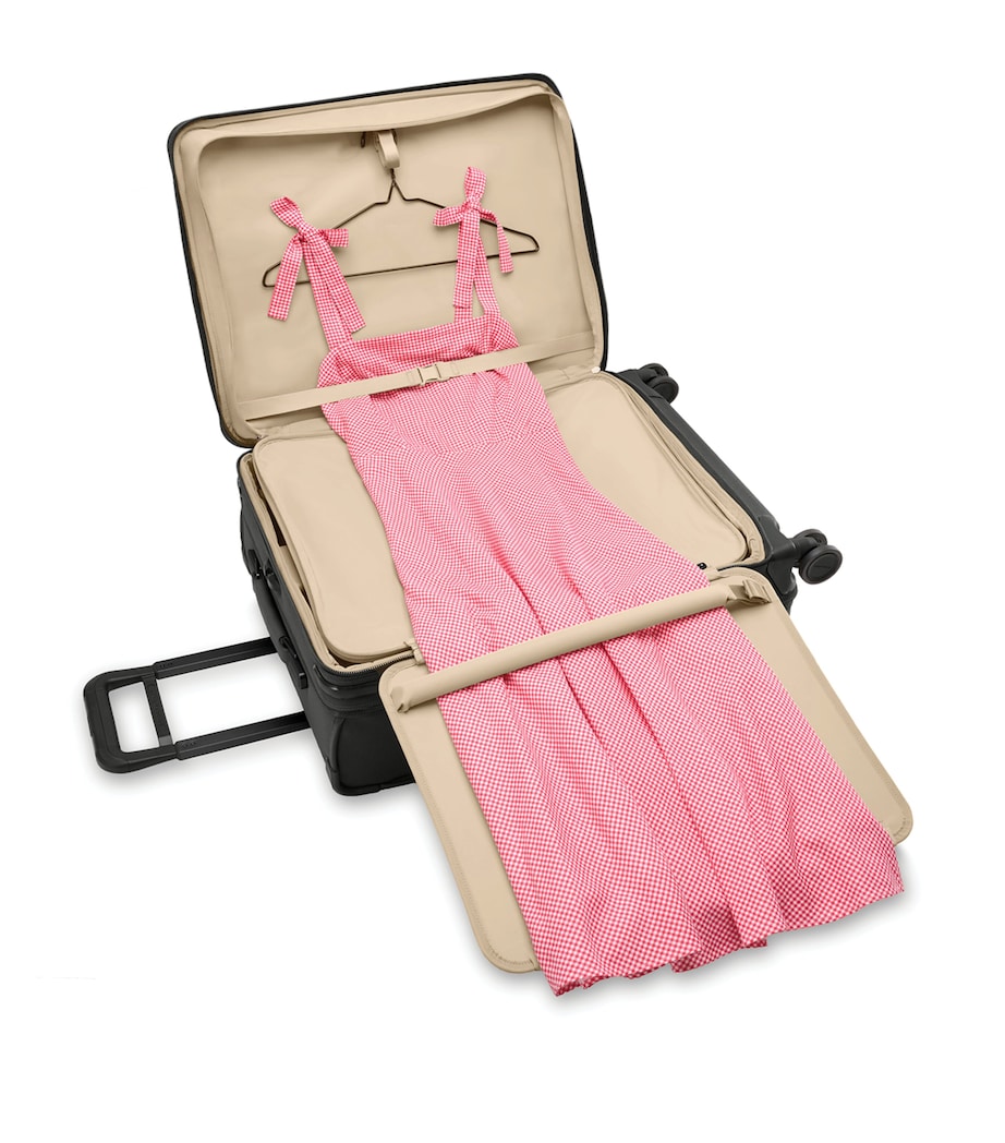 Medium Baseline Expandable Spinner Suitcase (66cm) BLACK Image 4