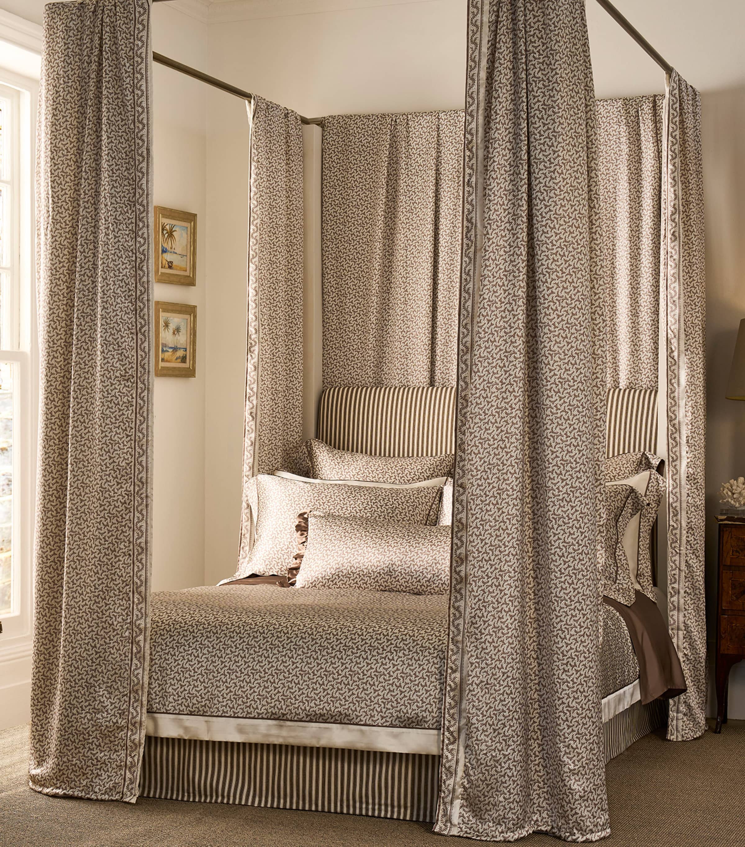 Gingerlily Silk Fern Super King Duvet Cover (220cm x 260cm) Mocha/ivory Image 2