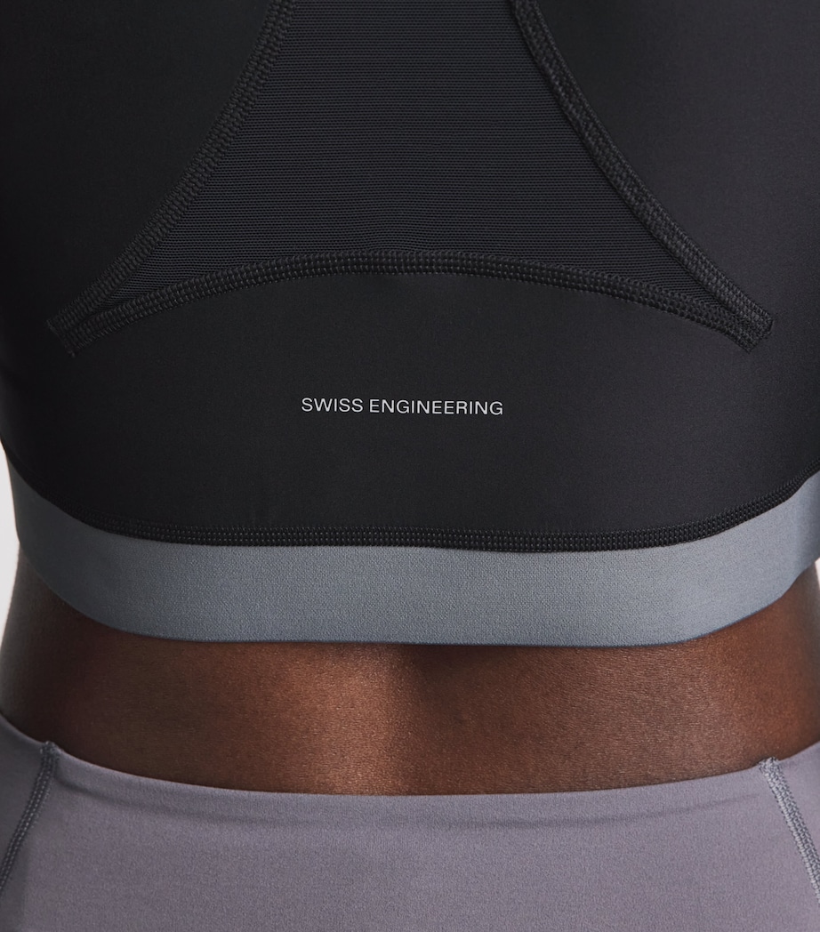 On Womens Train Cropped Long-Sleeve Top Black Image 3