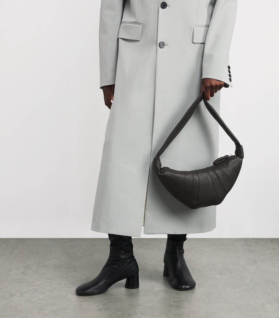 Small Pebbled Leather Croissant Bag GR132 MARECAGE Image 5