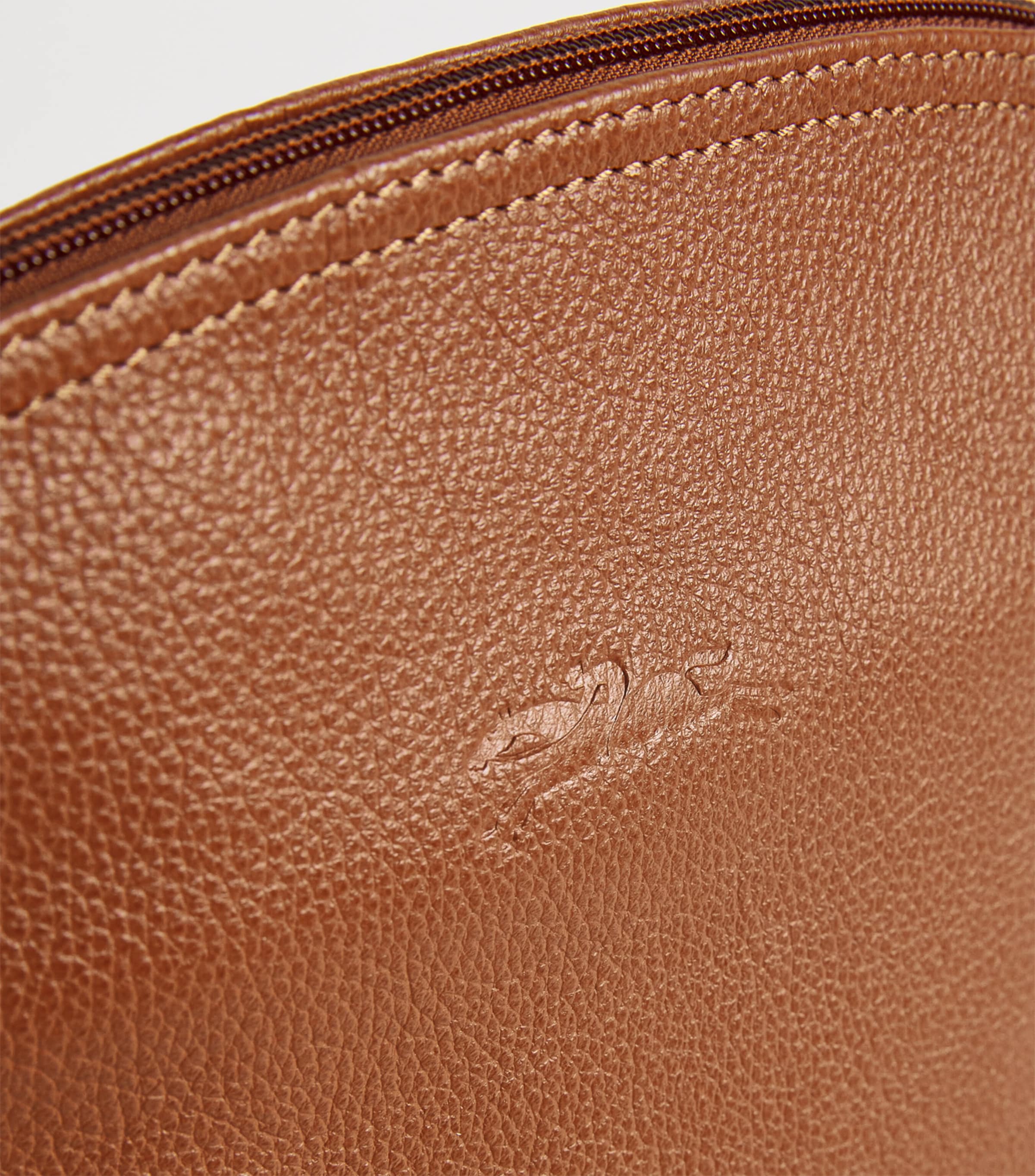 Leather Le Foulonné Wash Bag F72 CARAMEL Image 3