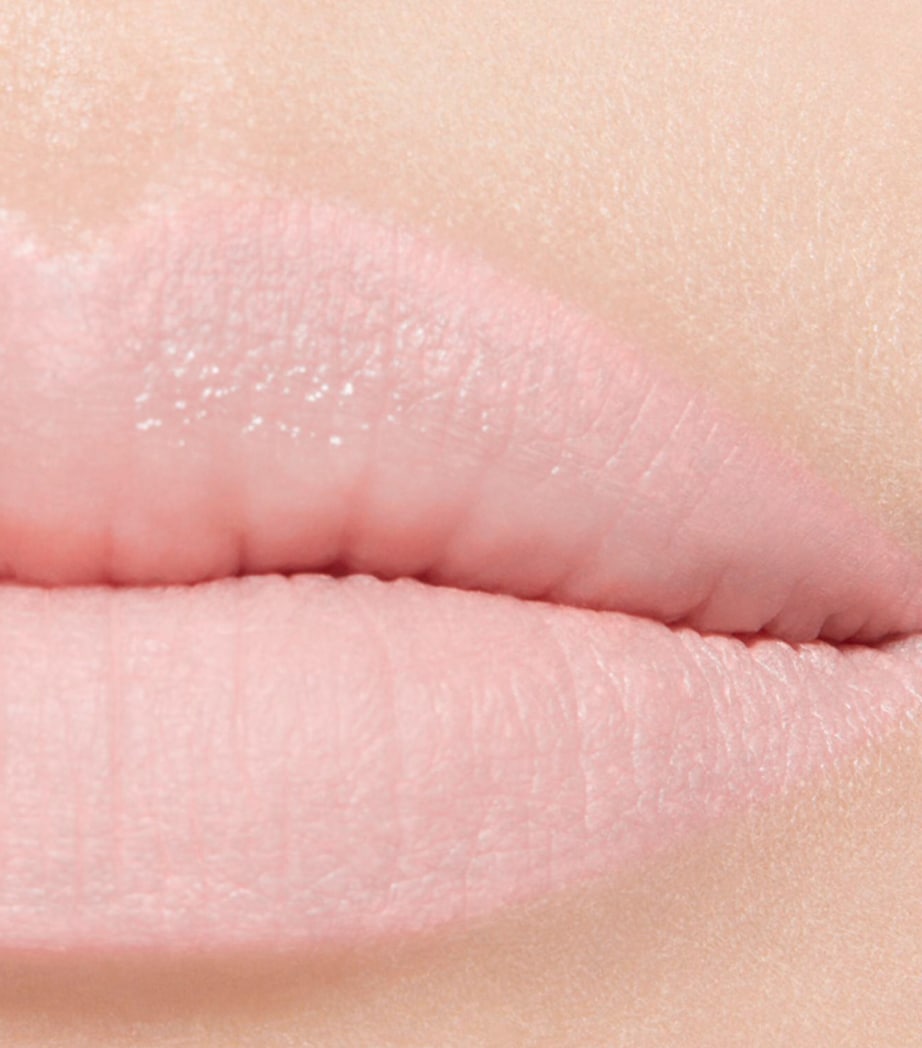 CHANEL CHANEL LE CRAYON LÈVRES Precision Lip-Defining Pencil Clear Image 4