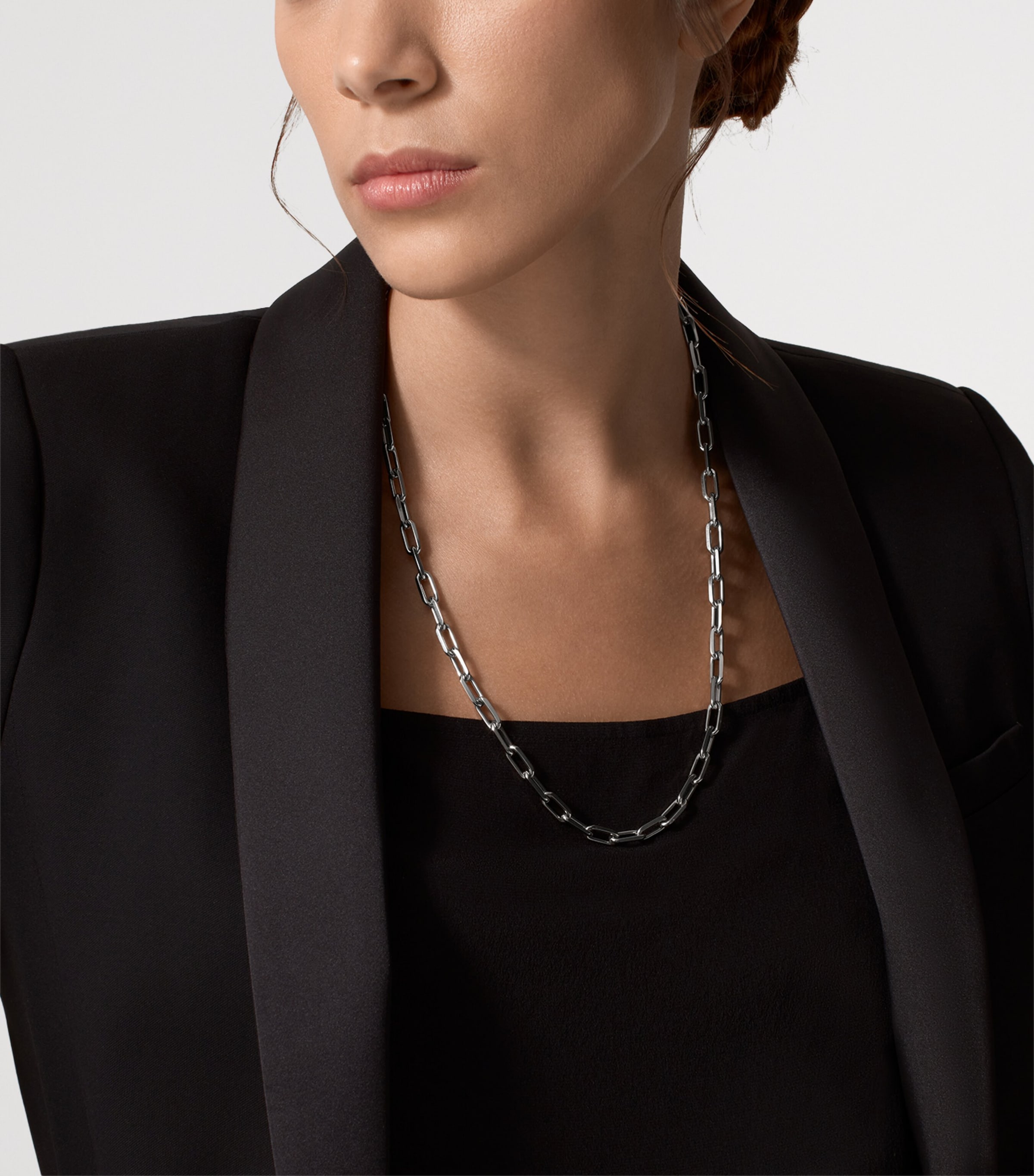 Medium Santos de Cartier Chain Necklace WHITE GOLD Image 4