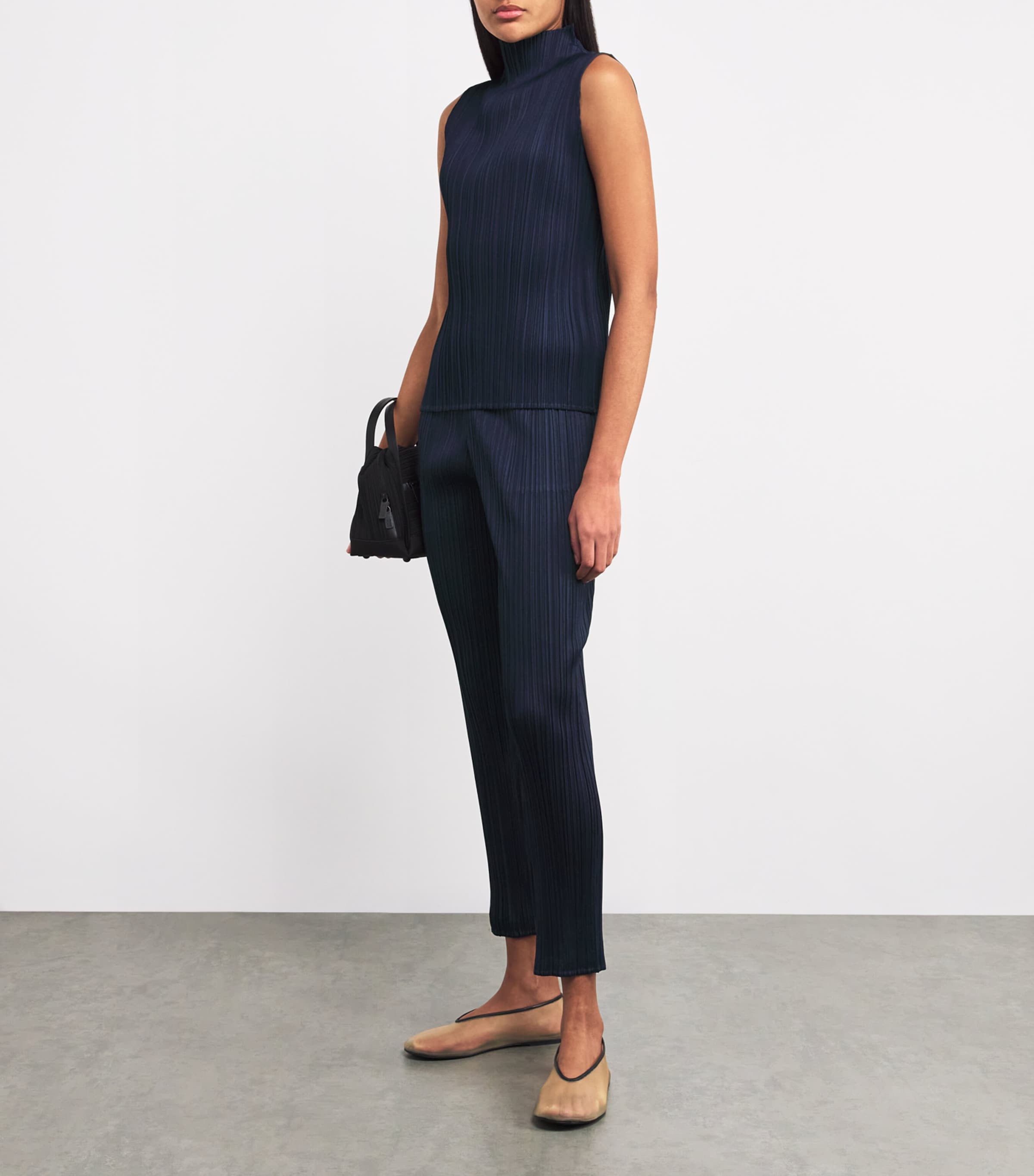 New Colorful Basics 4 Sleeveless Top 75 Image 2