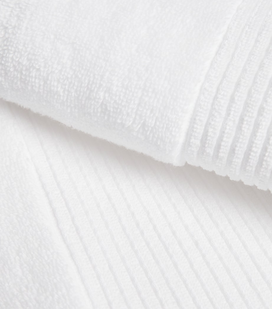Organic Cotton Bath Towel (70cm x 140cm) WHITE Image 3