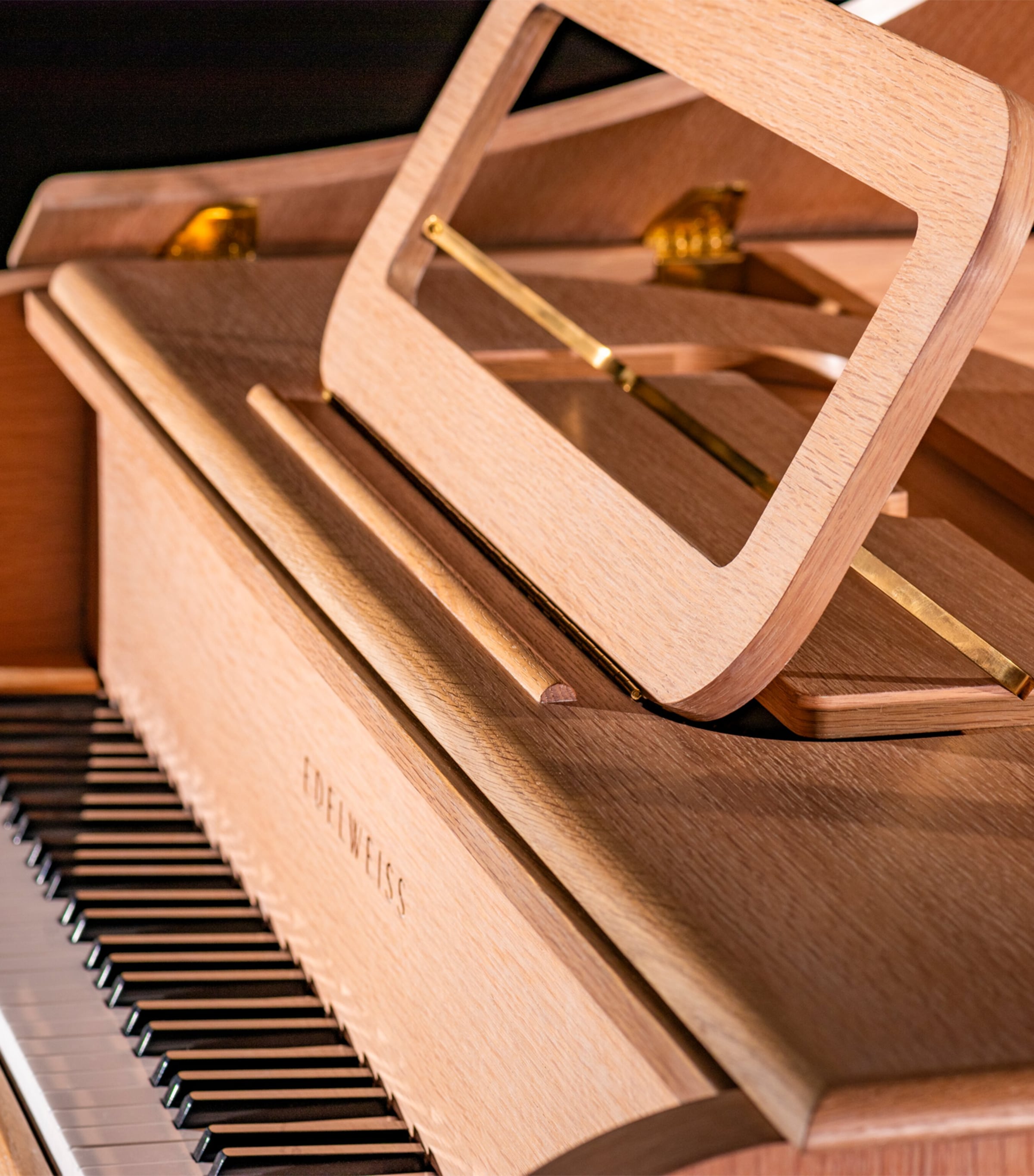 Oak The Eclipse Piano BROWN Image 4